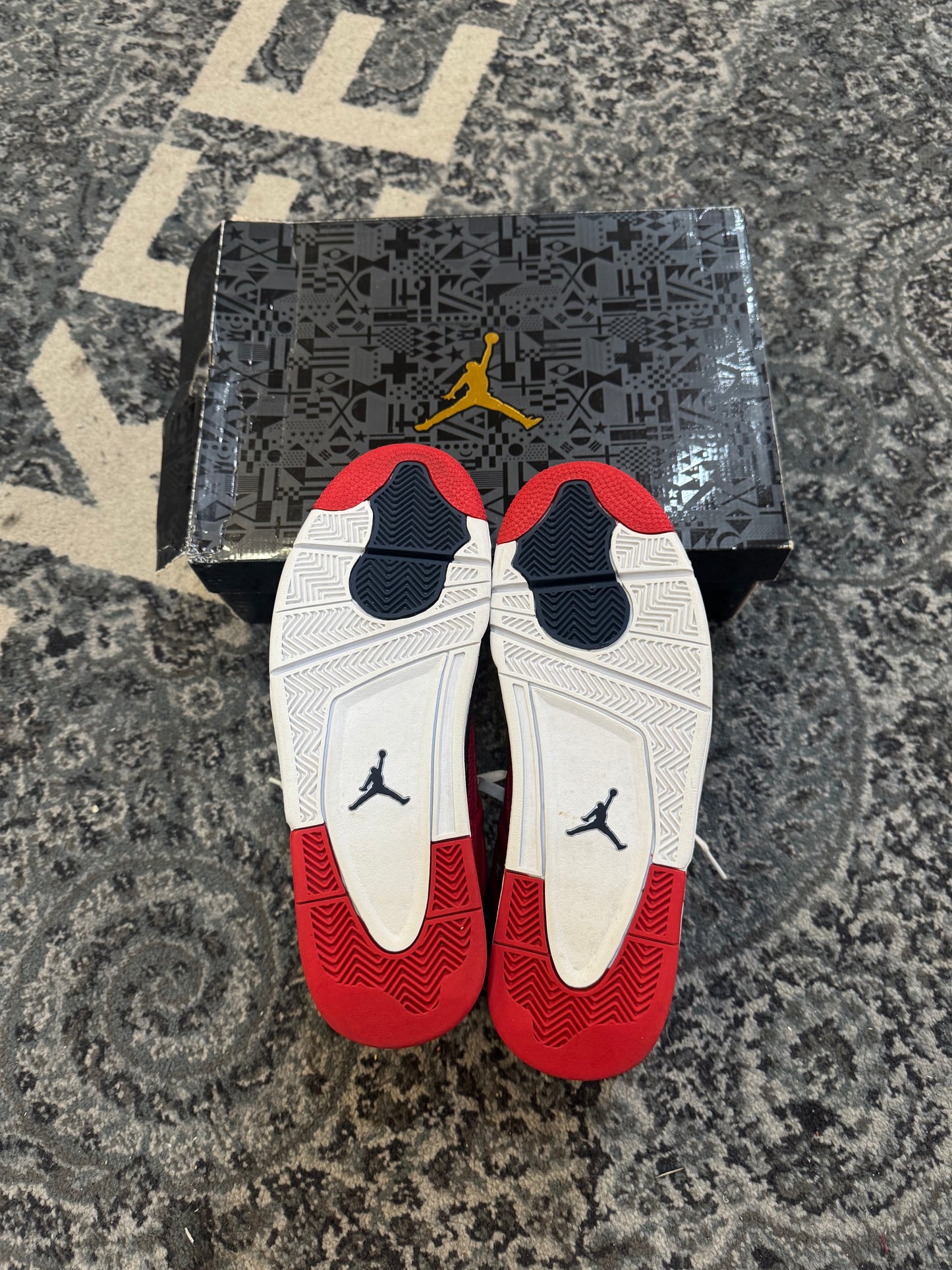 Pre-owned Fiba 4