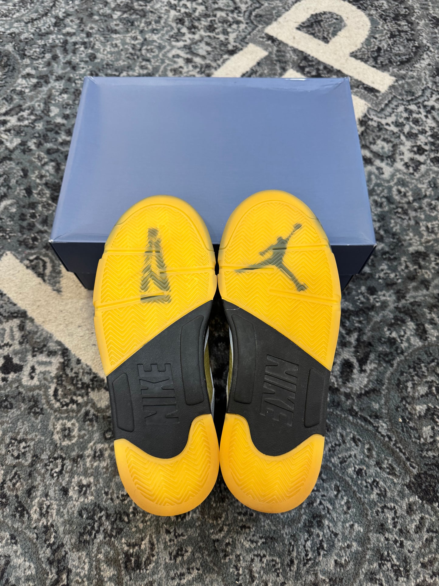 Pre-owned Retro 5 A ma Maniere Dawn