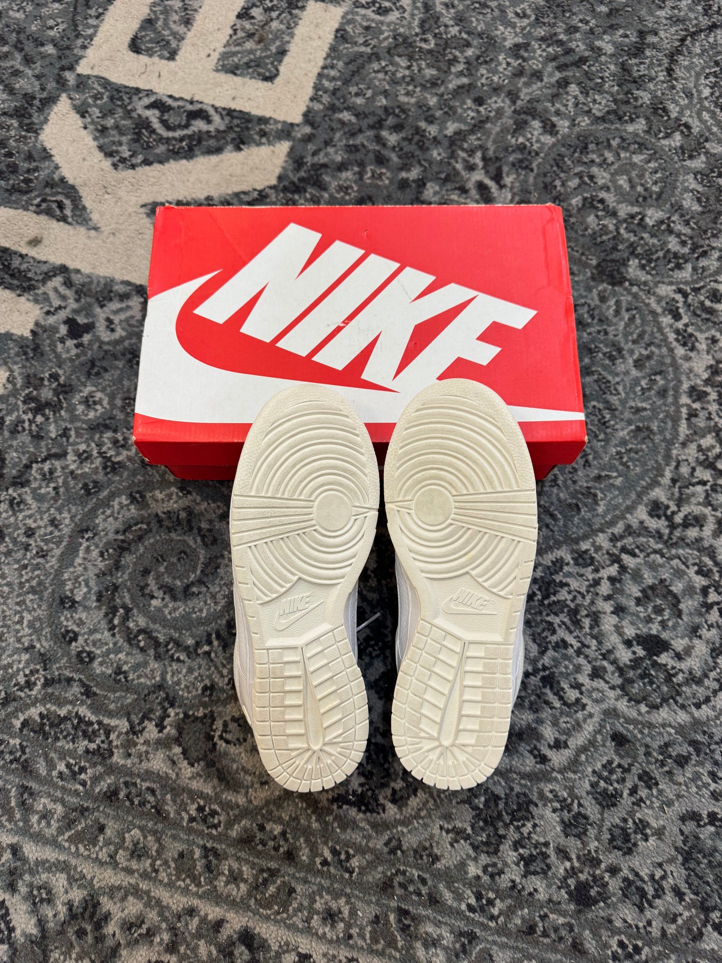 Pre-owned Valentines Day Yellow Heart Dunk Low