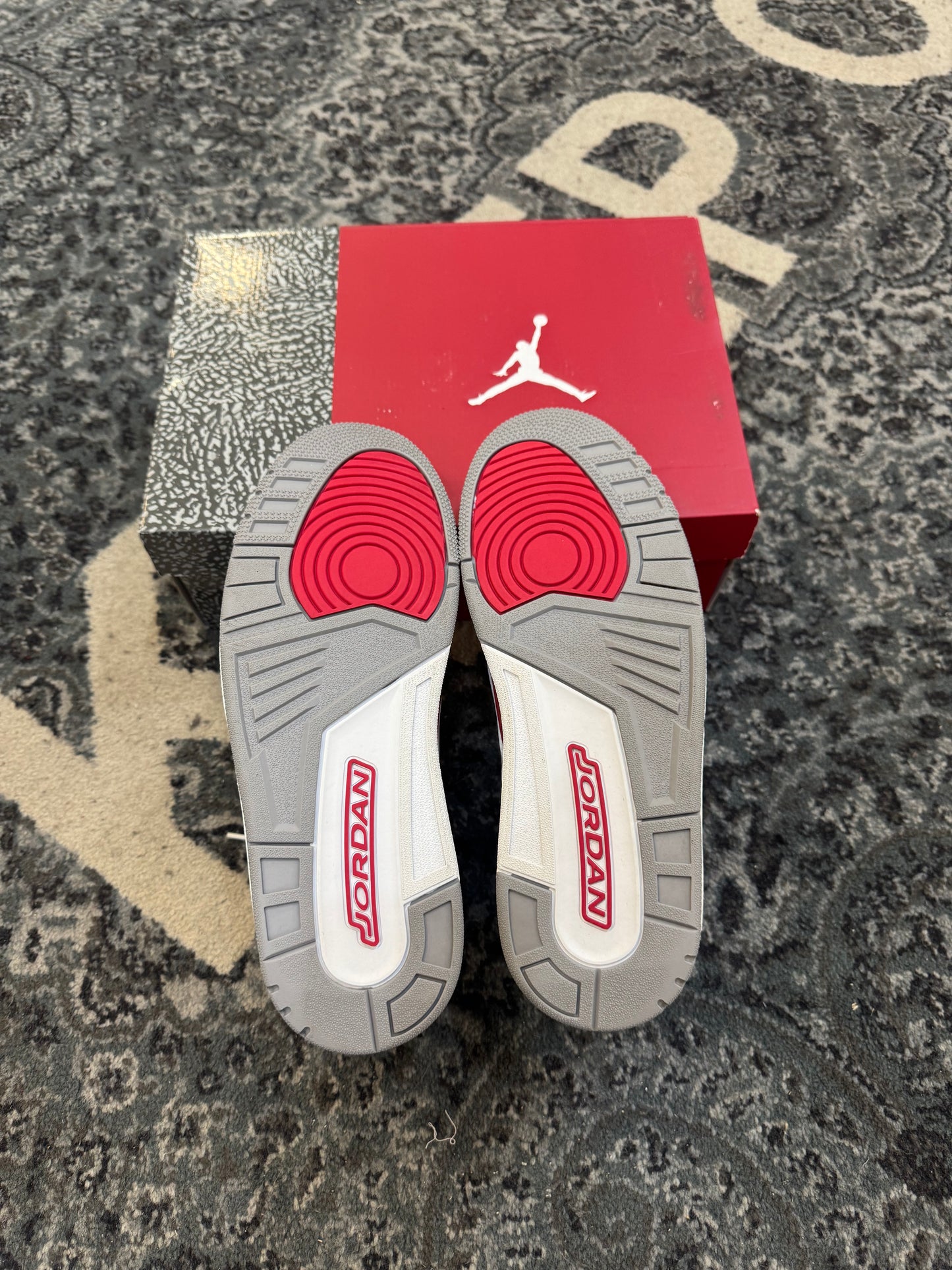 Pre-owned Retro 3 Cardinal