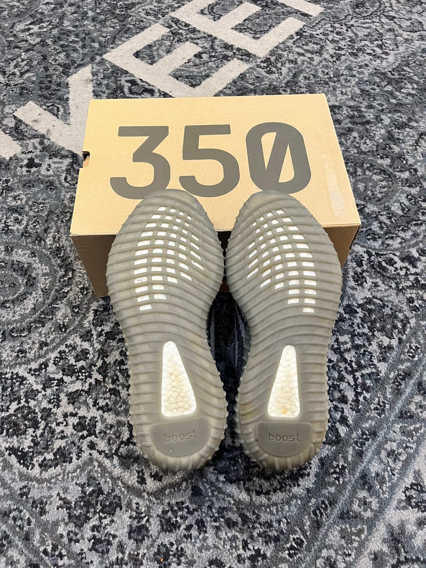 Pre-owned Beluga 2.0 350