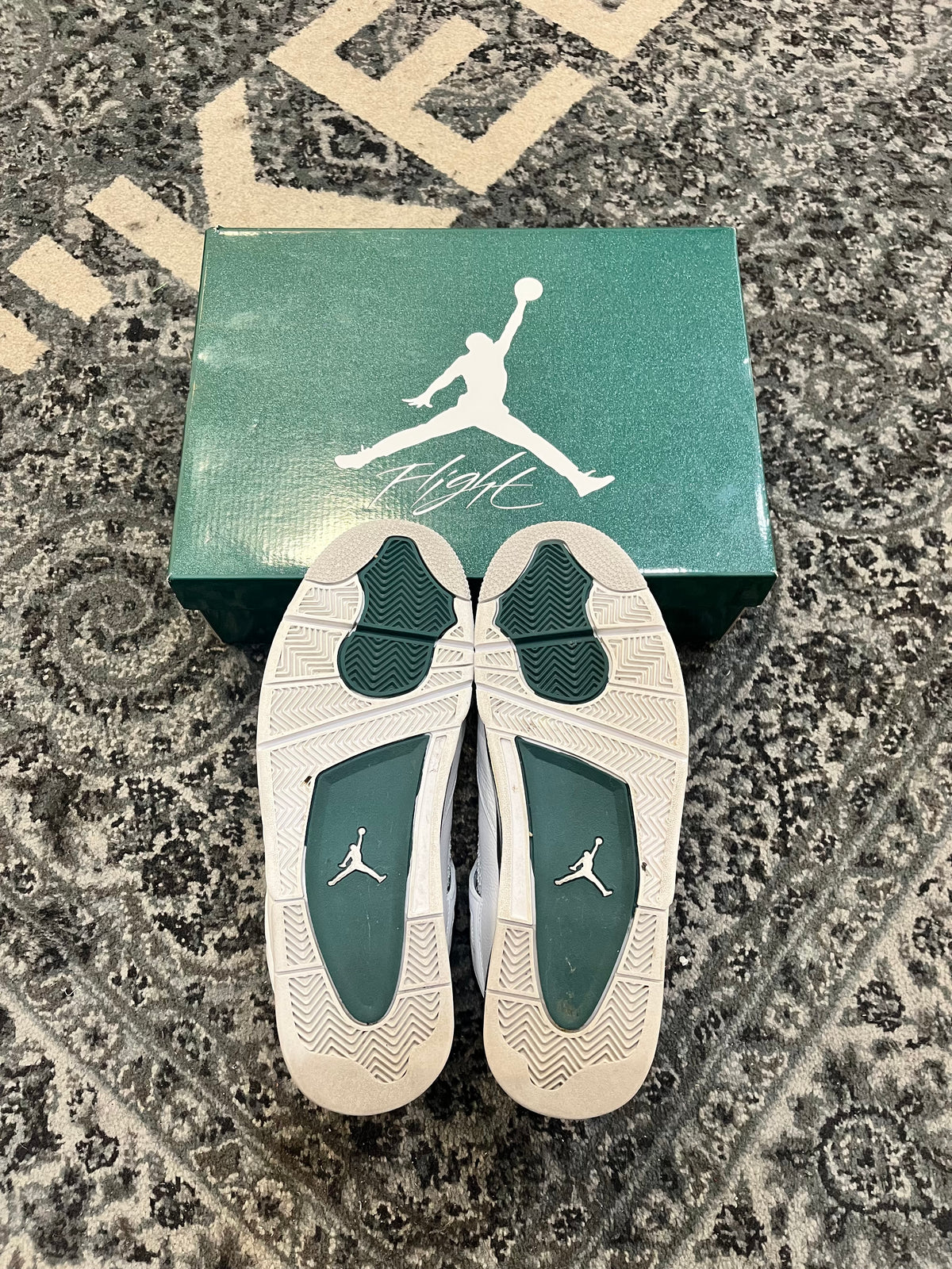 Pre-owned Oxidized Green 4