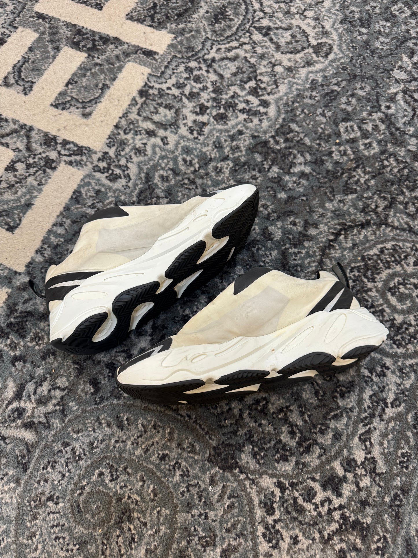 Pre-owned 700 MNVN Analog