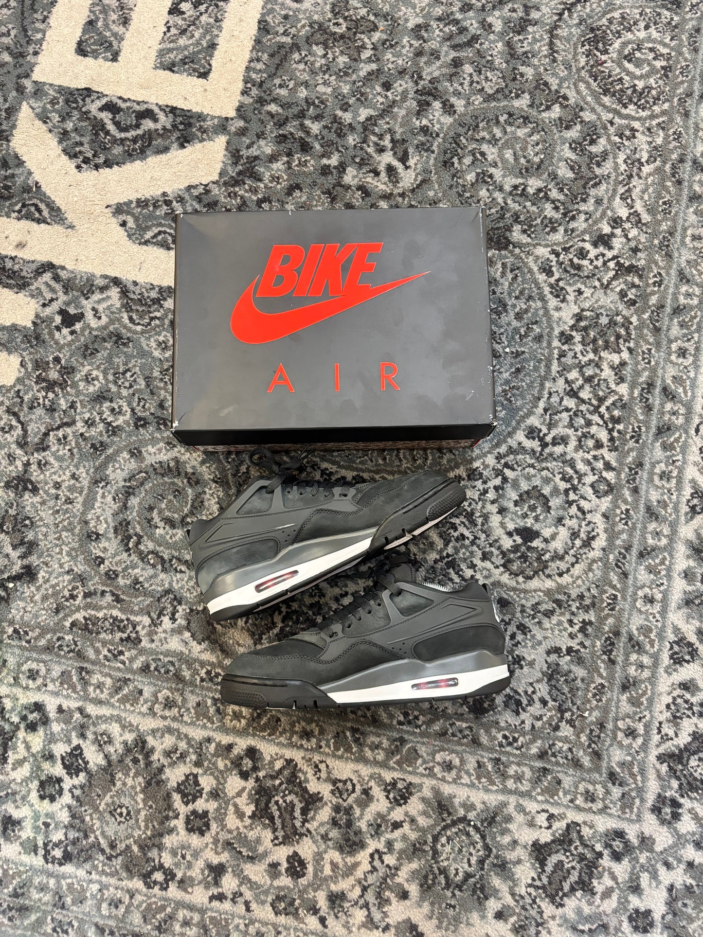 Pre-owned Driveway grey RM 4