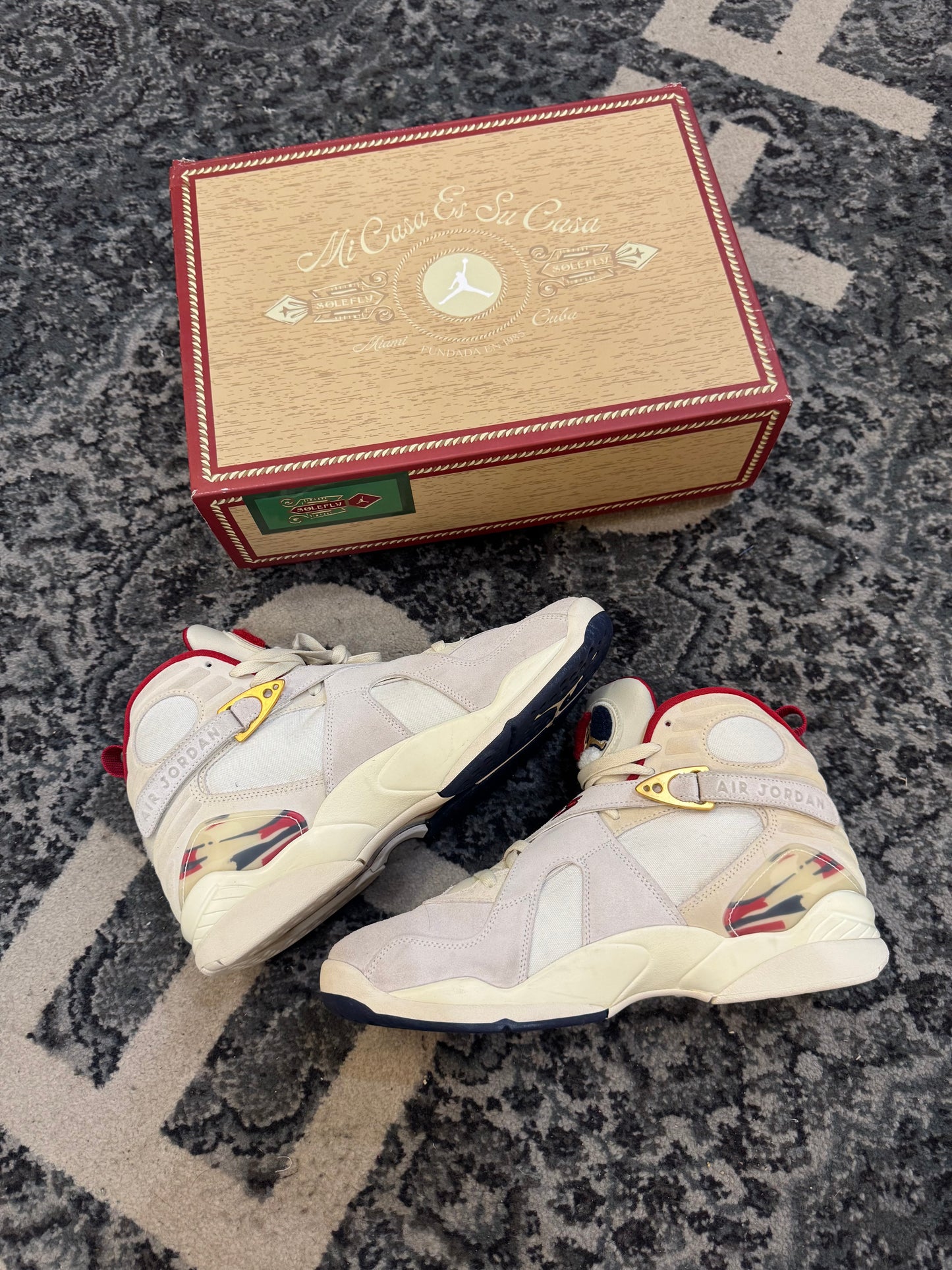 Pre-owned Retro 8 Solefly