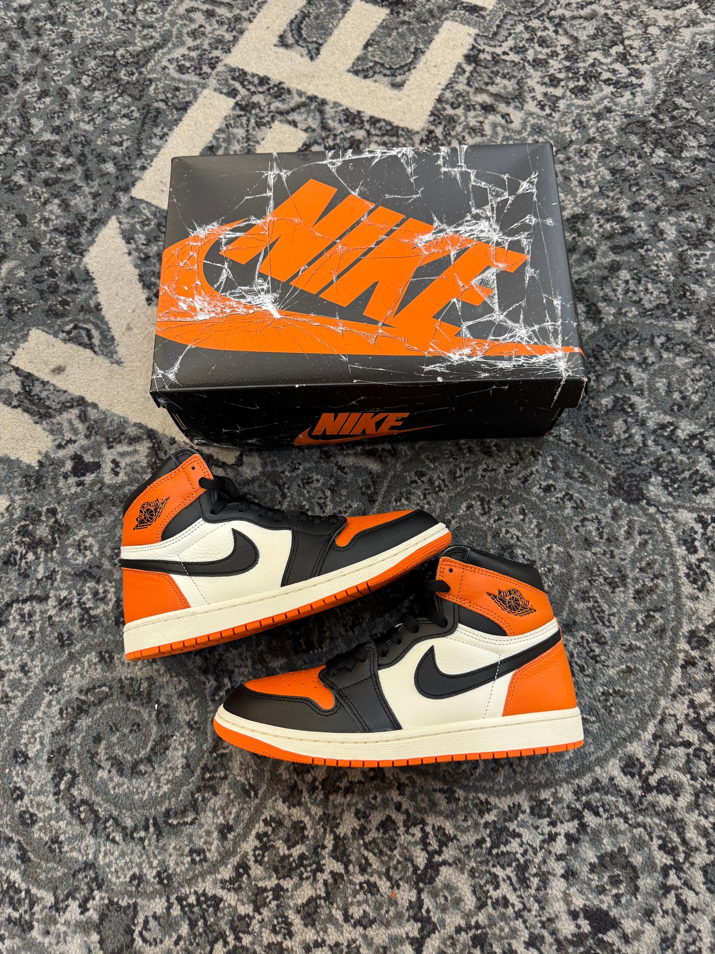 Pre-owned Shattered Backboard 1