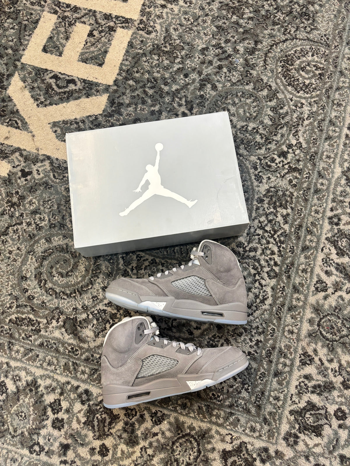 Pre-owned Wolf Grey 5