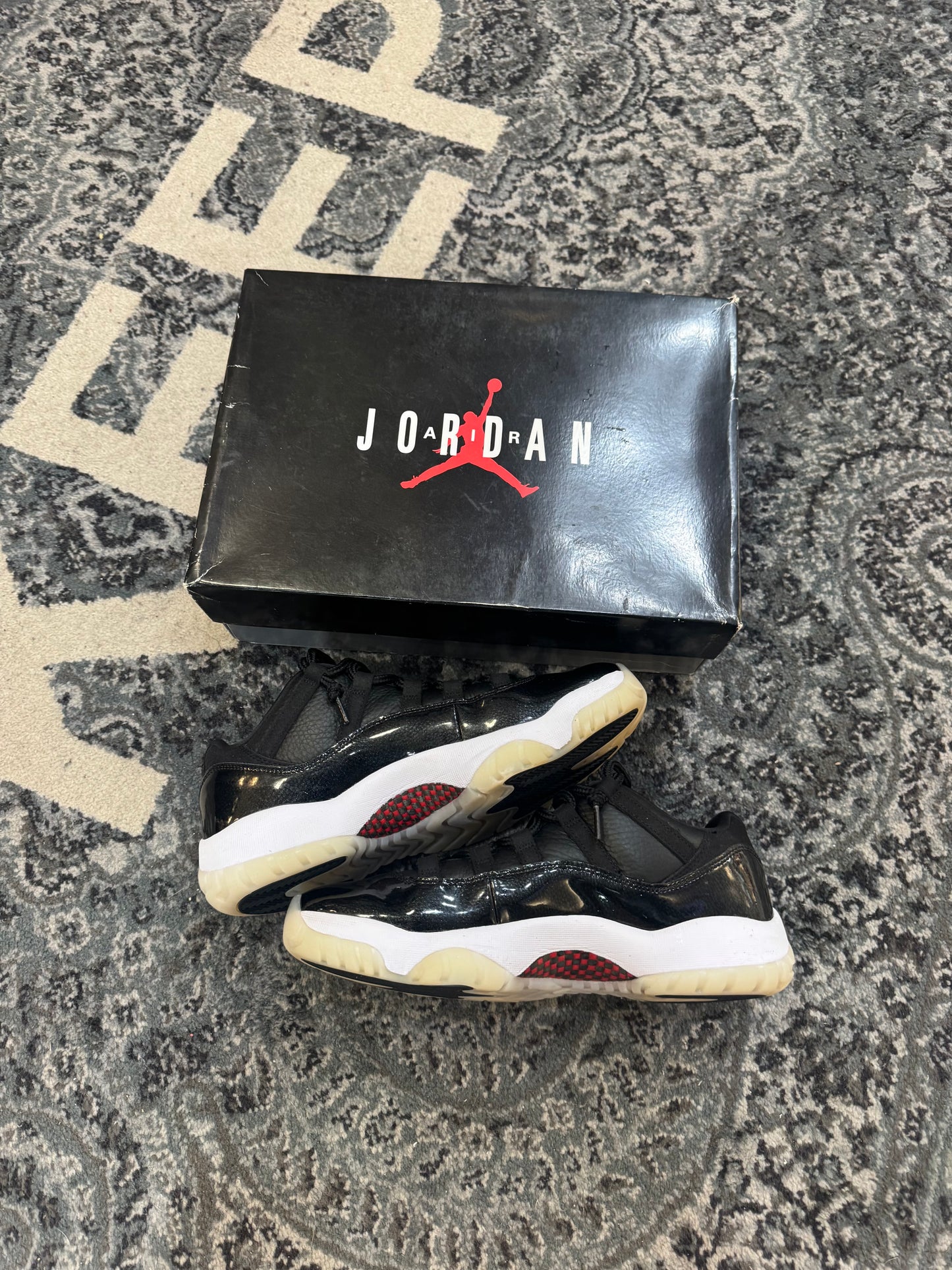 Pre-owned 72-10 11 Low