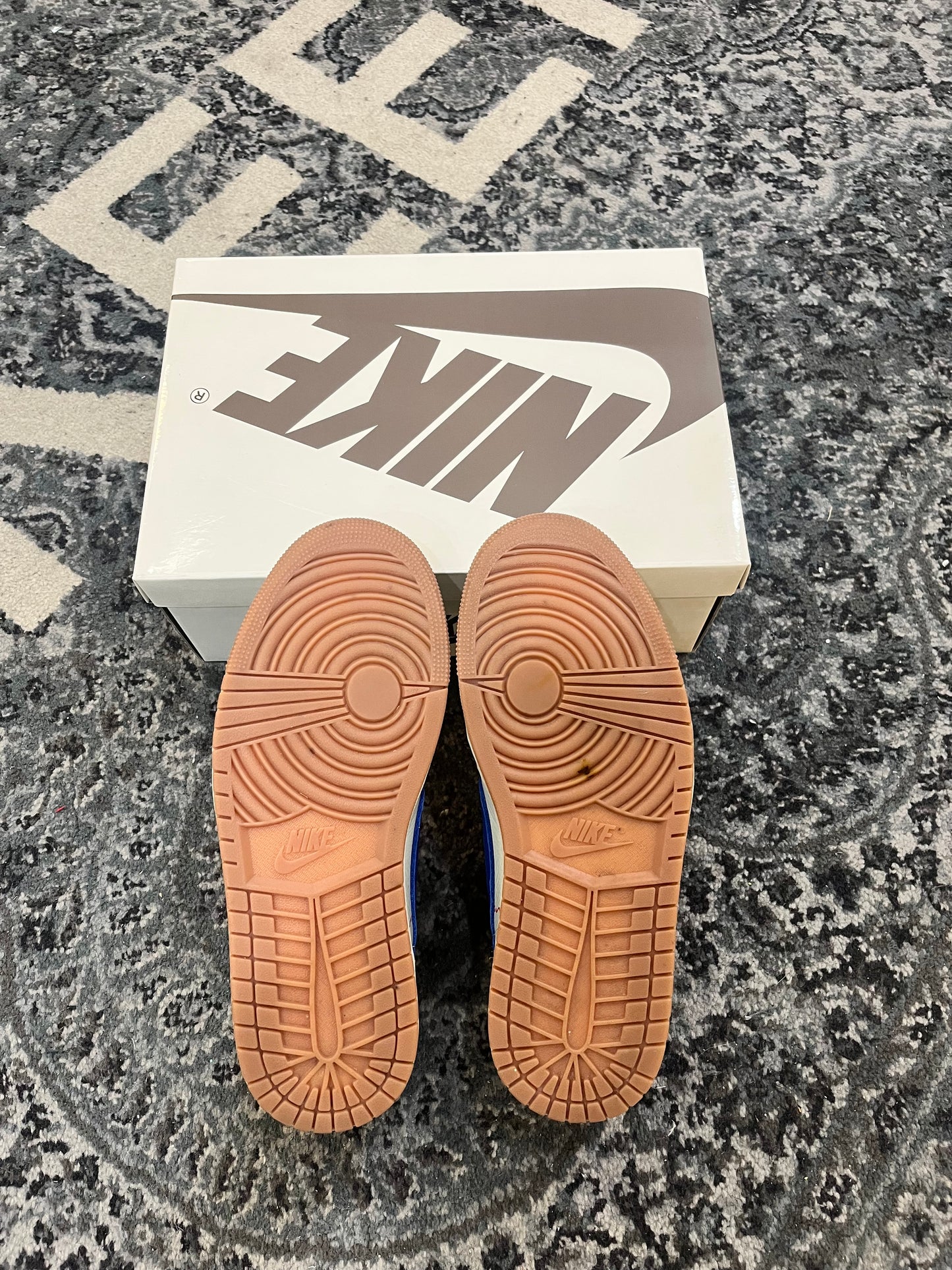 Pre-owned Canary Travis Scott 1 Low