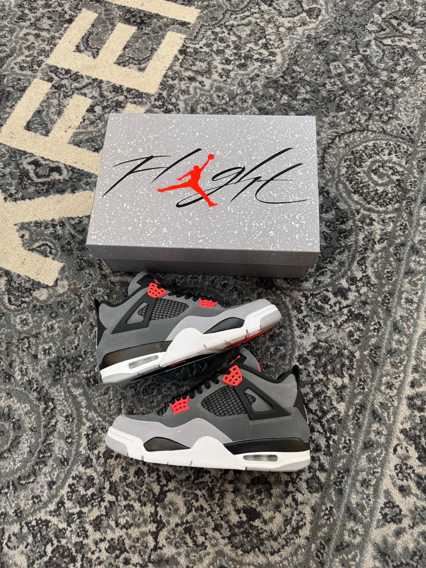 Pre-owned Infrared 4
