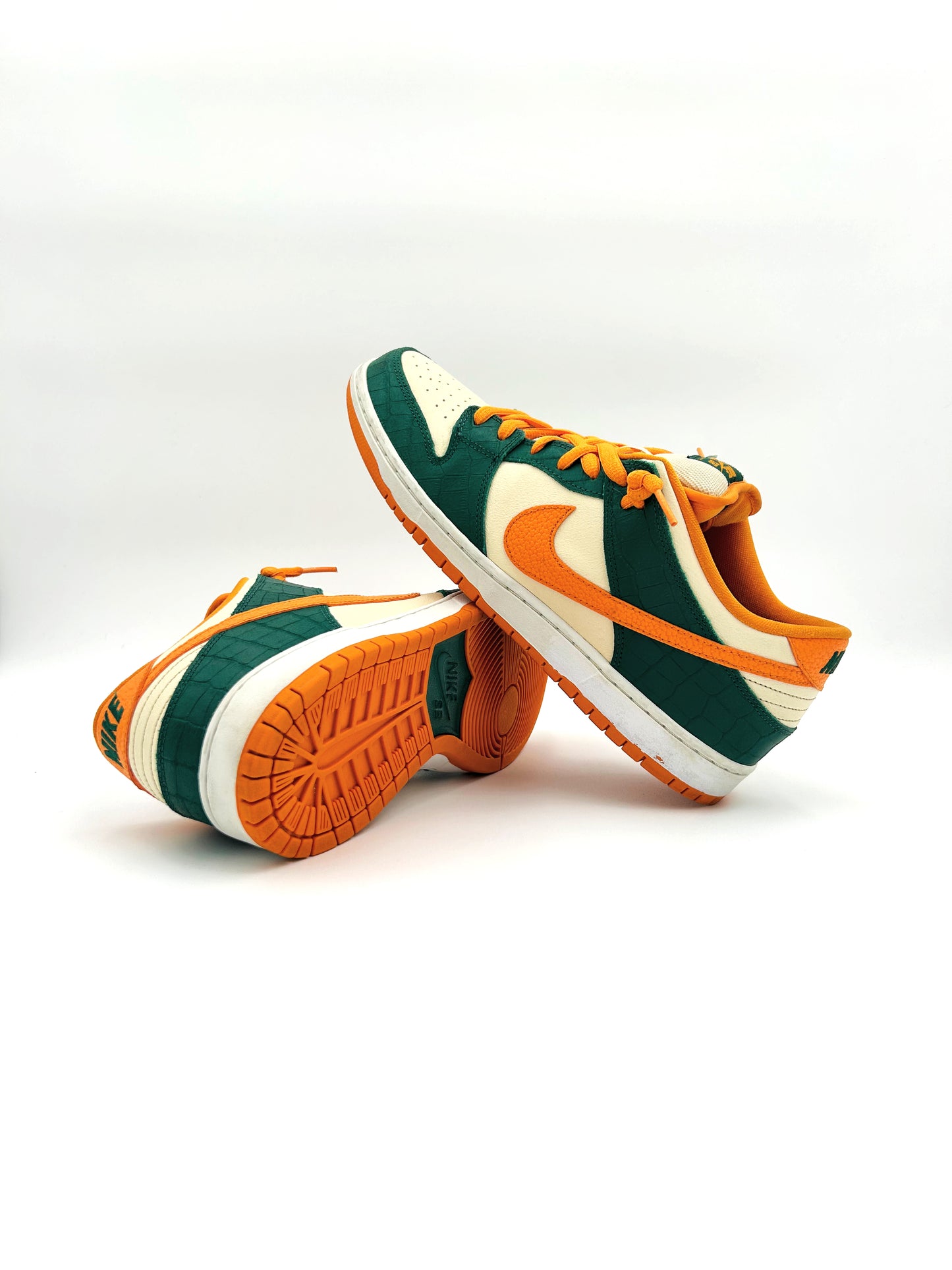 Pre-owned Nike SB Dunk Low Legion Pine Kumquat