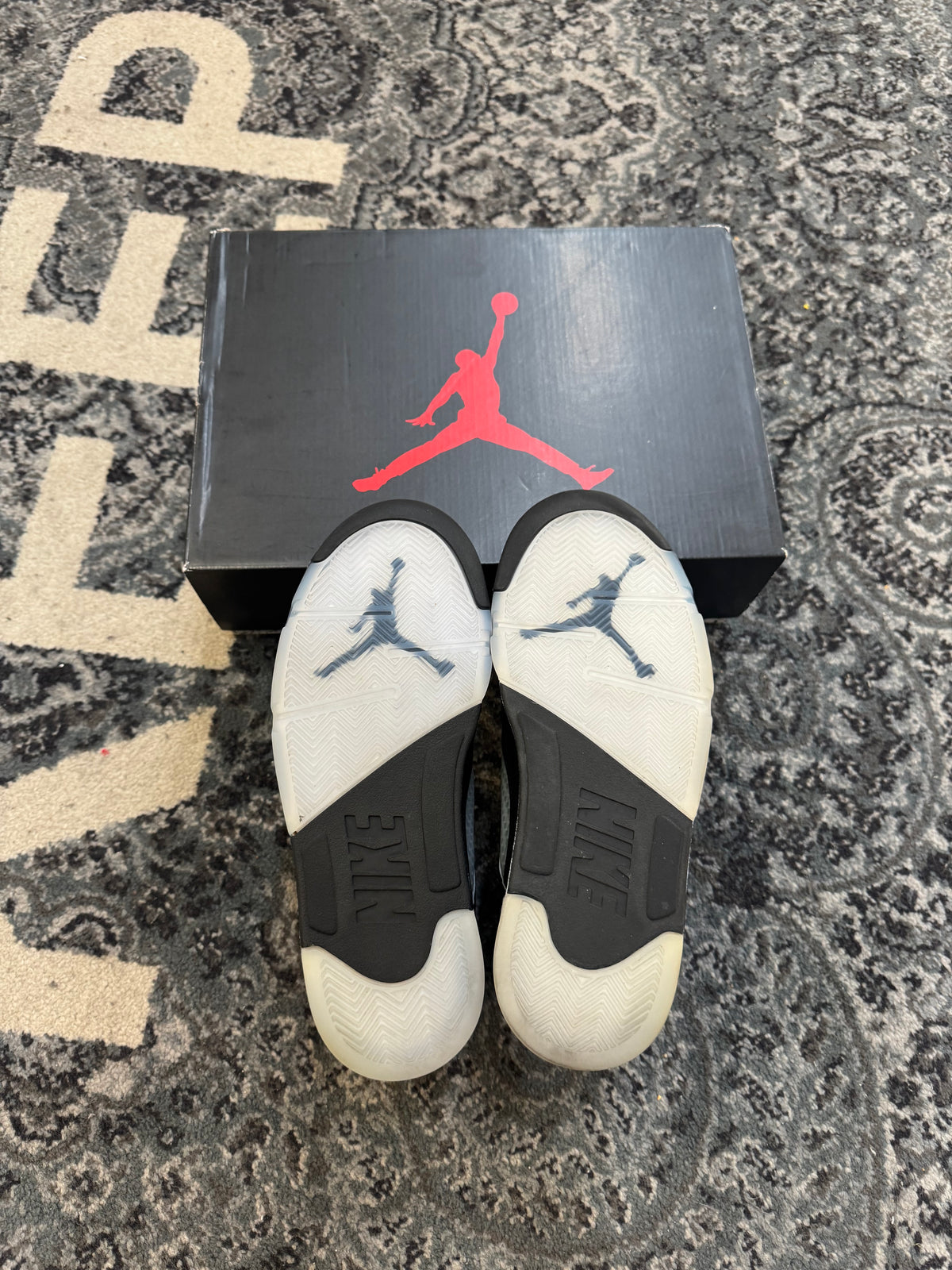 Pre-owned Metallic black 5