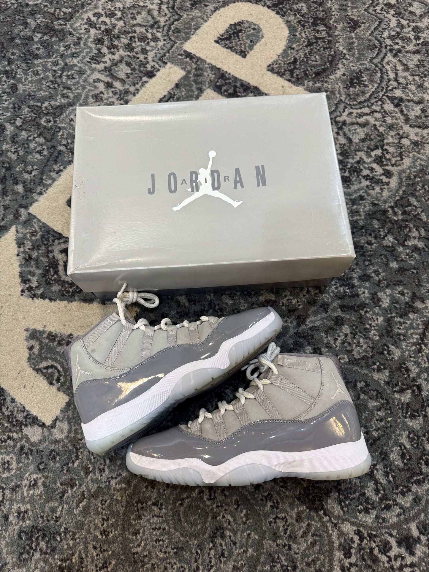 Pre-owned retro 11 Cool Grey