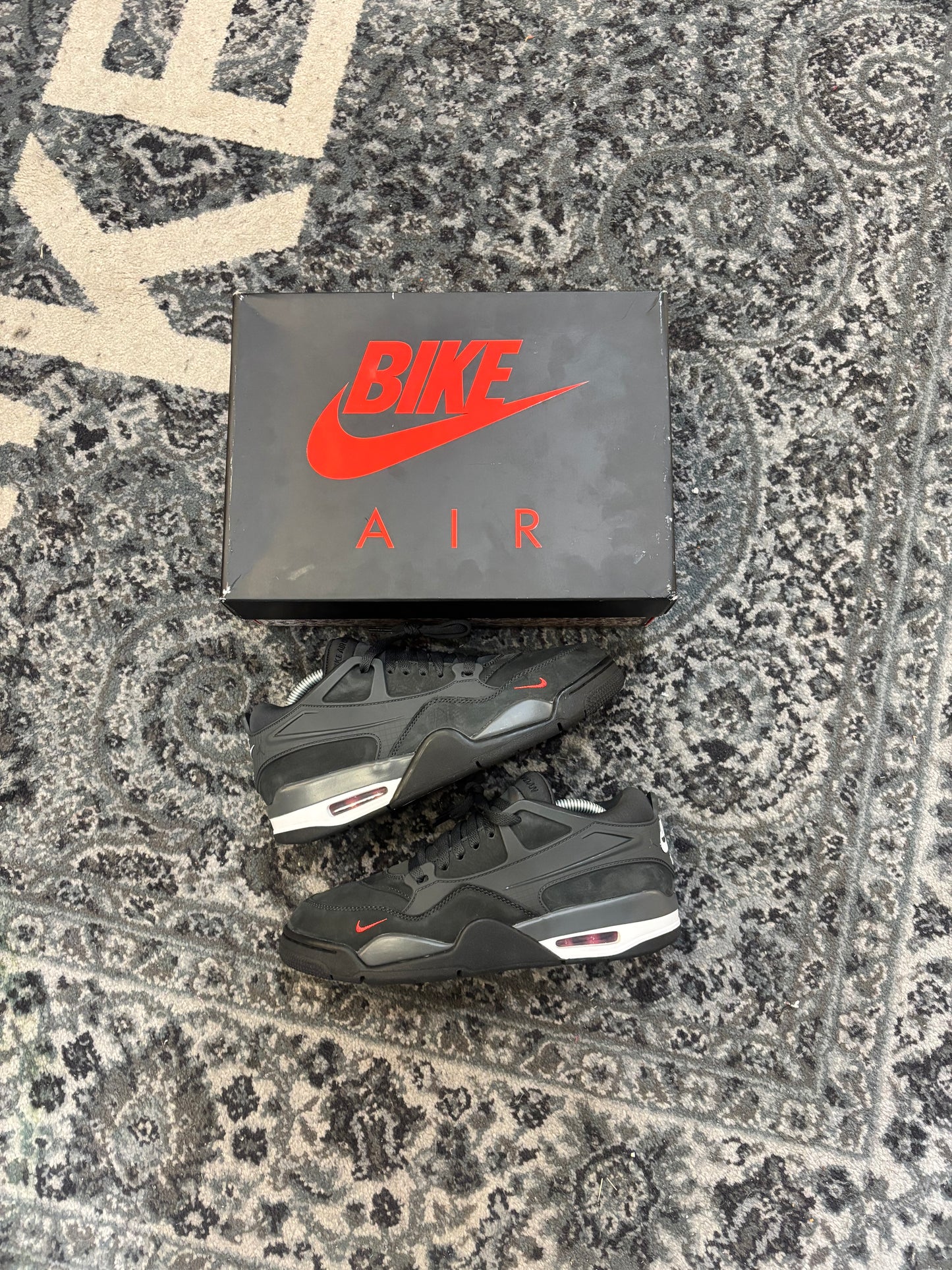 Pre-owned Driveway grey RM 4