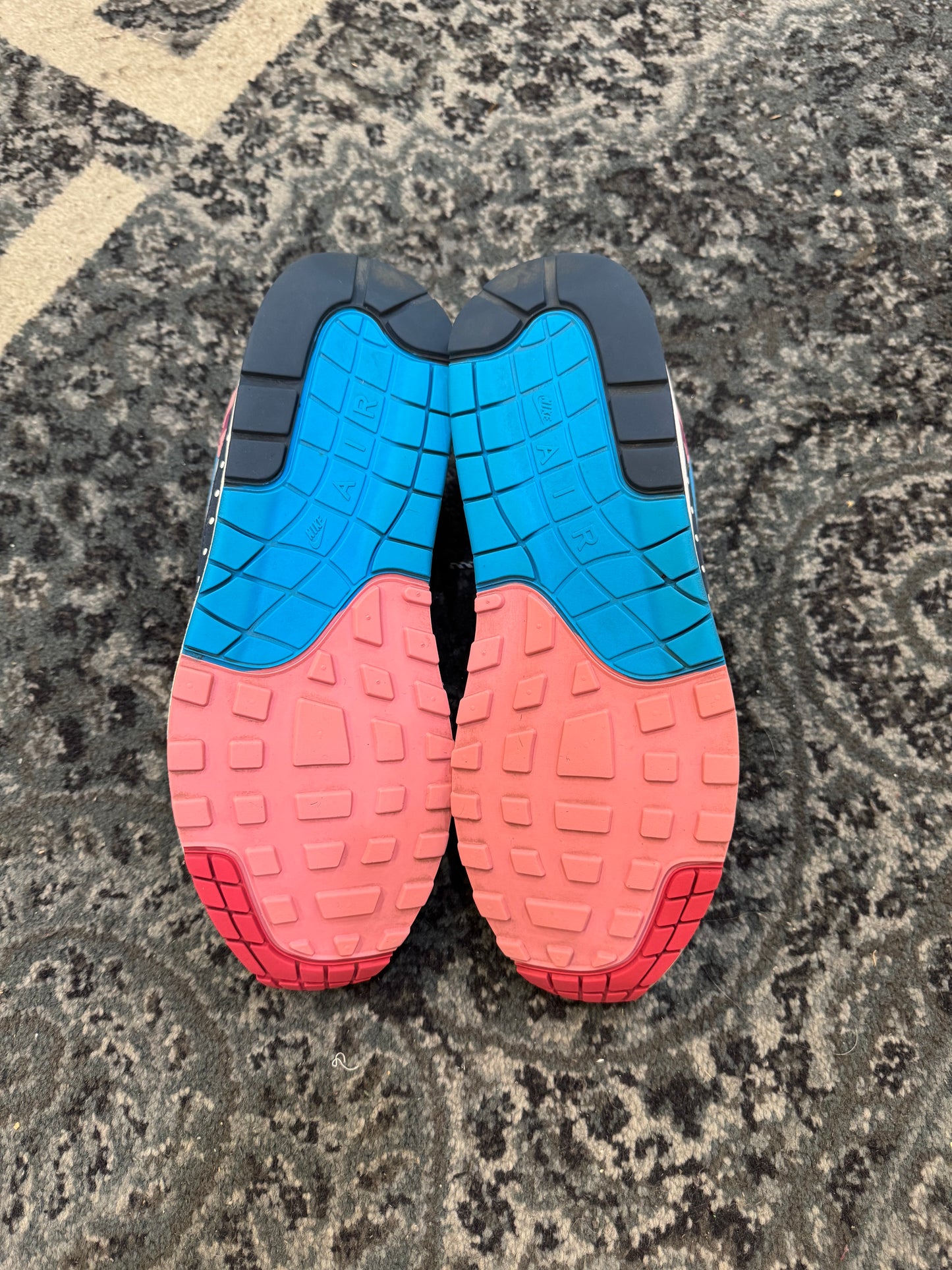 Pre-owned air max 1 Parra