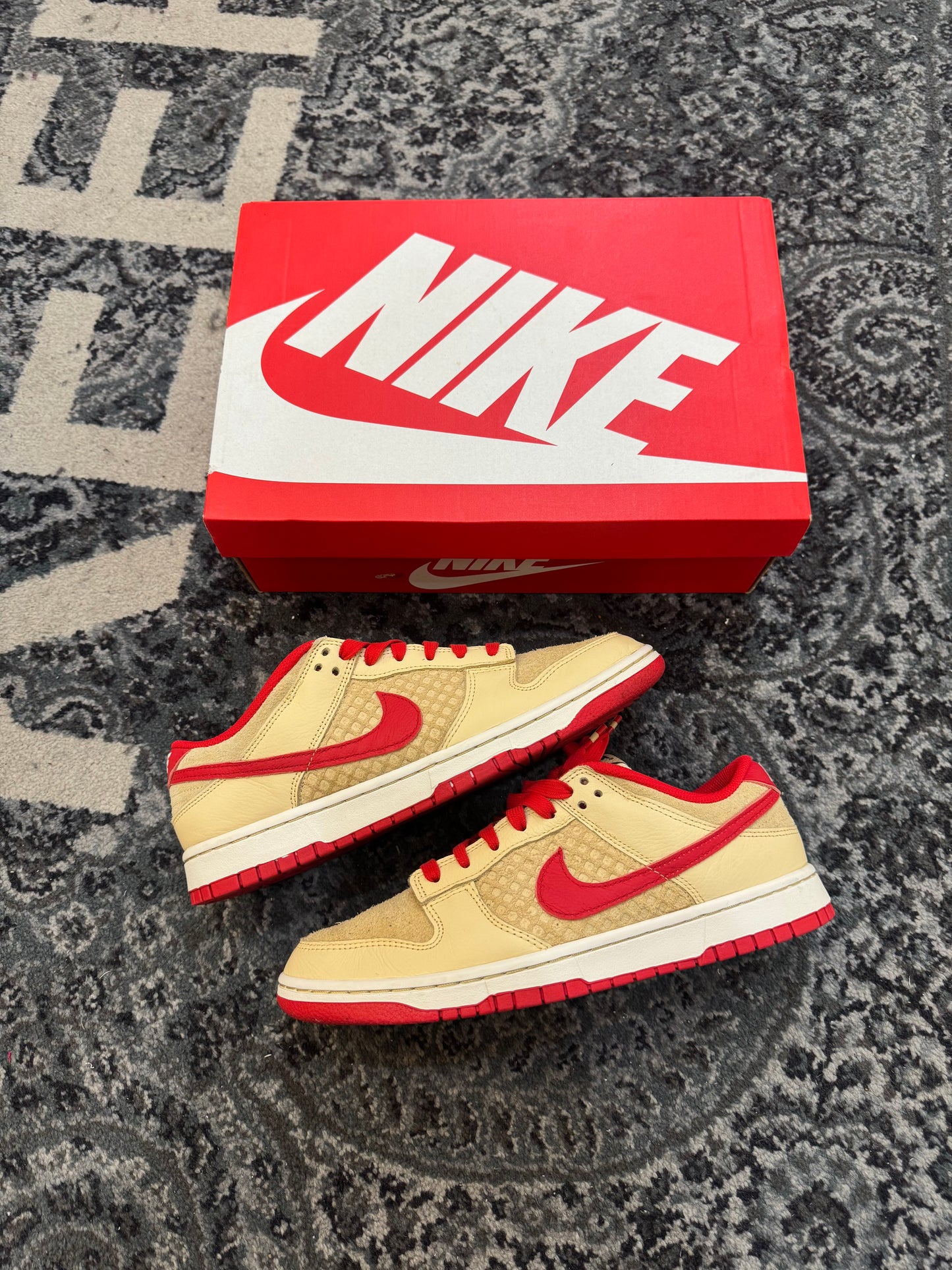 Pre-owned Strawberry Waffle Dunk Low