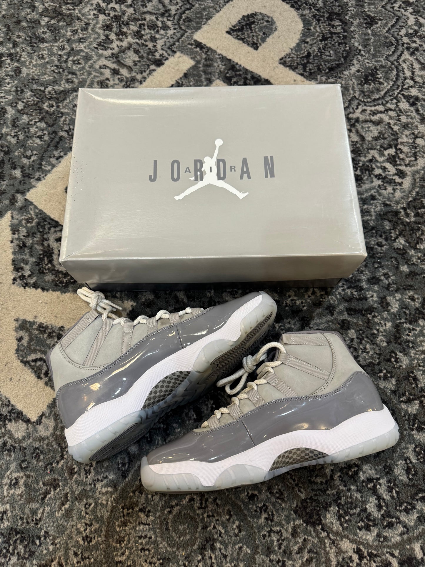 Pre-owned retro 11 Cool Grey