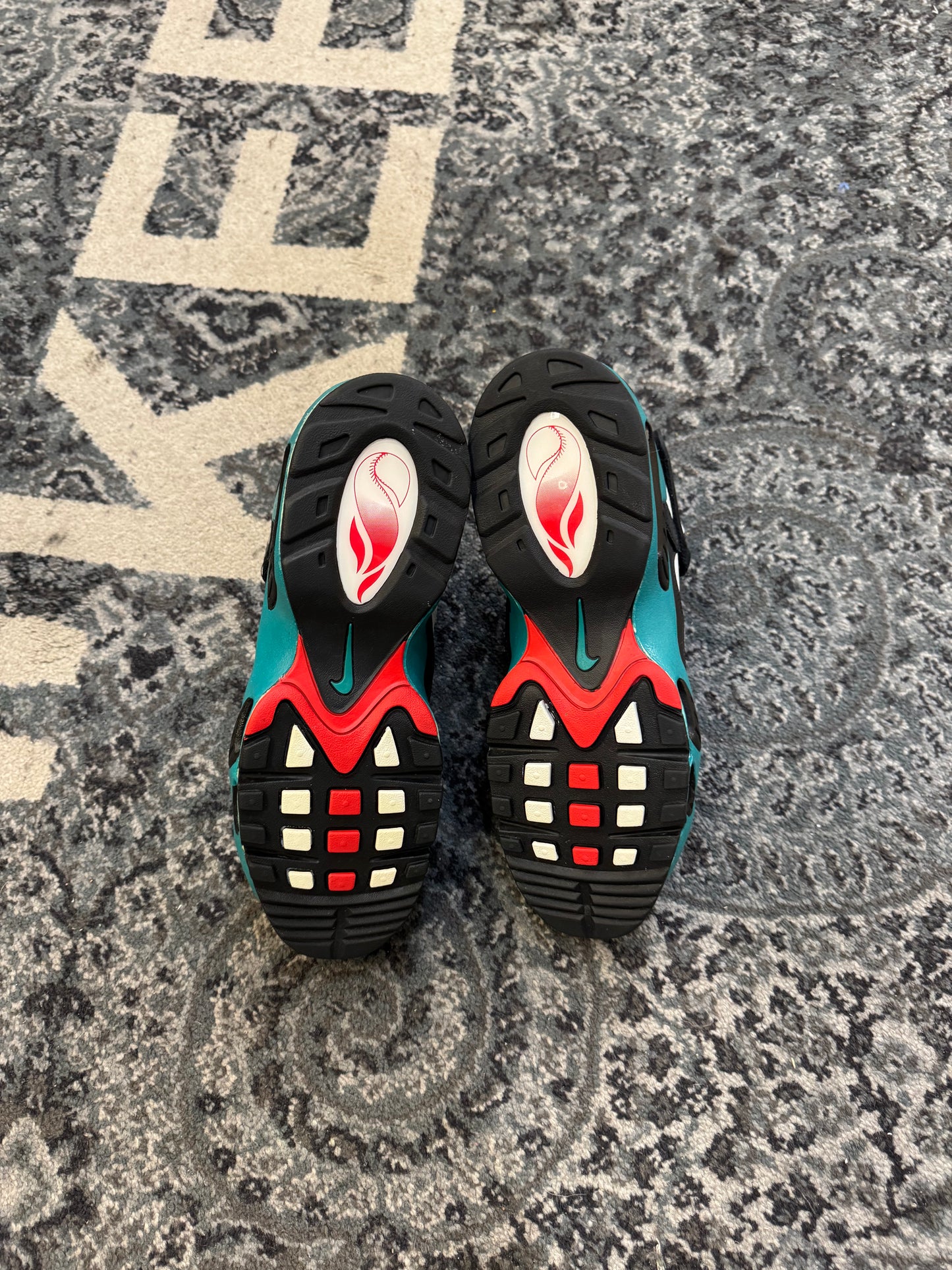 Pre-owned Air Griffey Max 1
