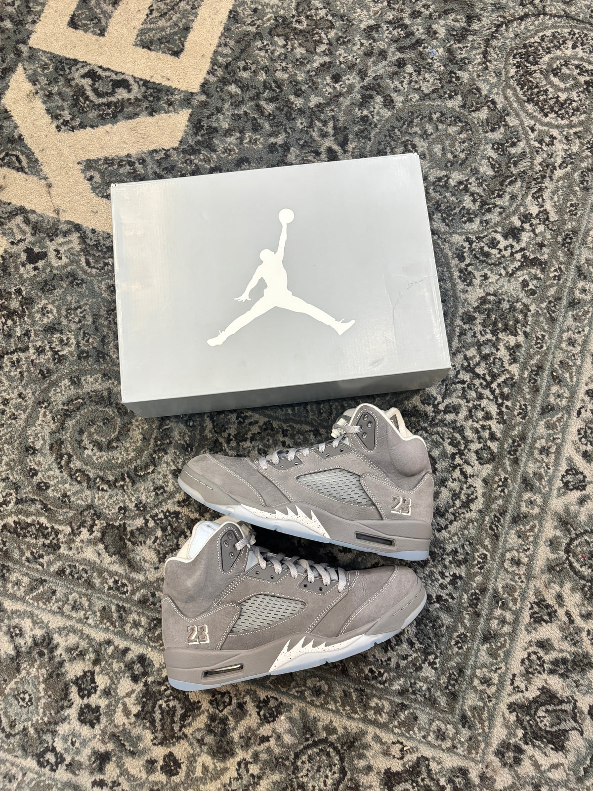 Pre-owned Wolf Grey 5