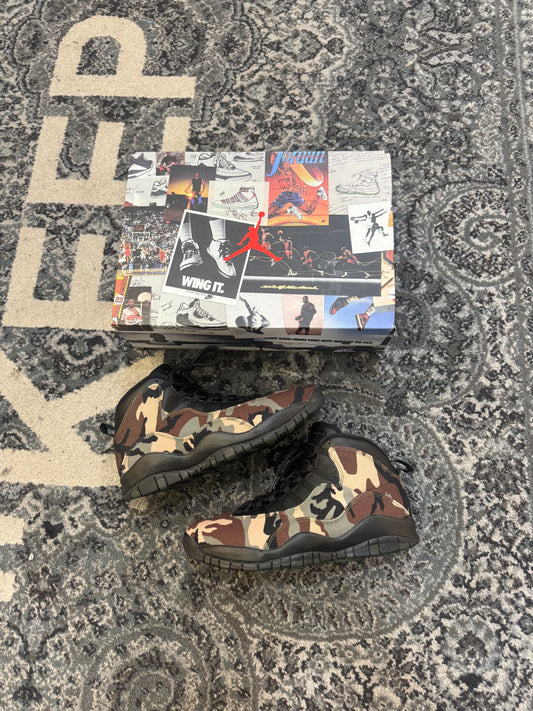 Pre-owned Woodland Camo 10