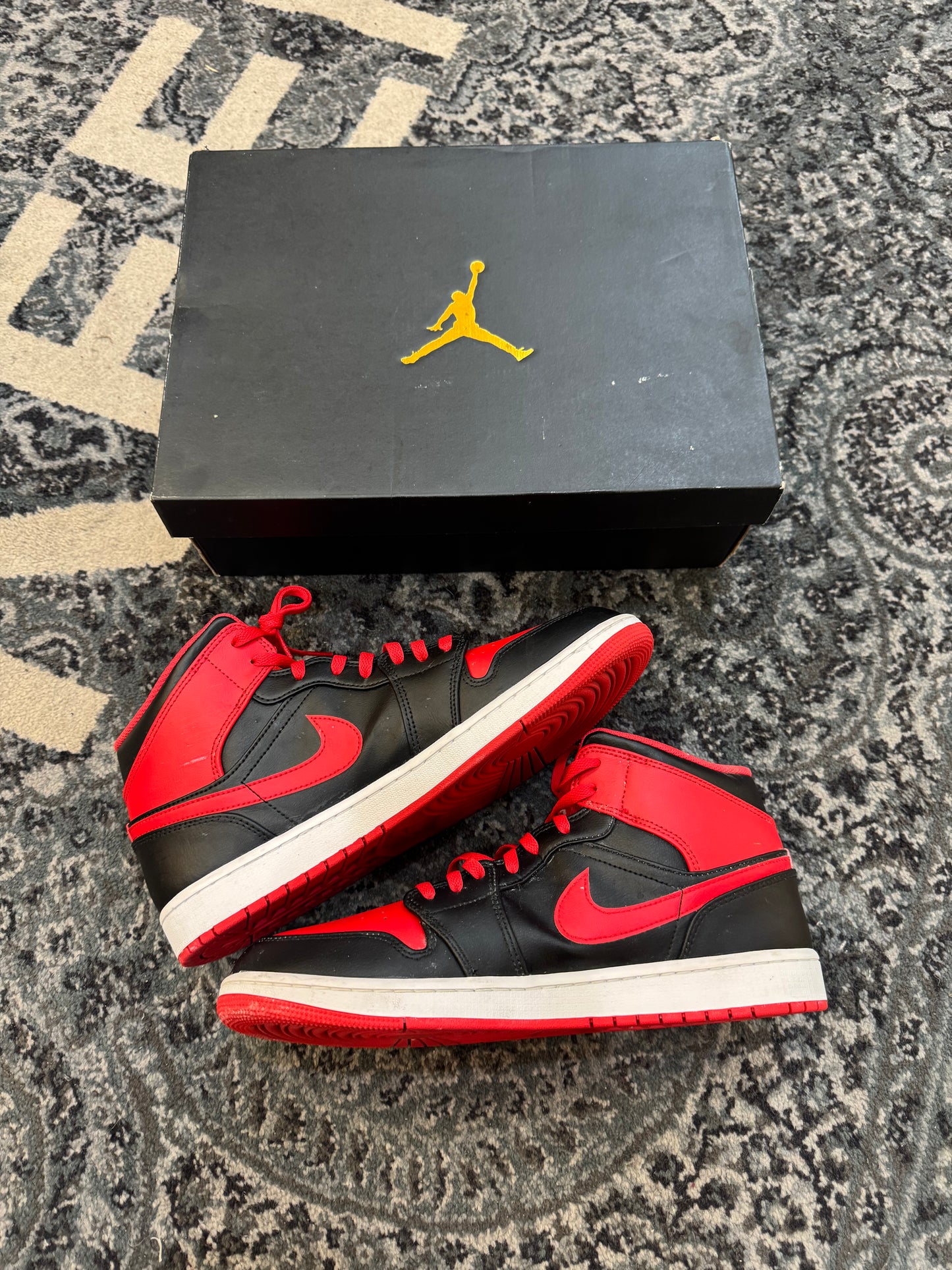 Pre-owned Bred Mid 1