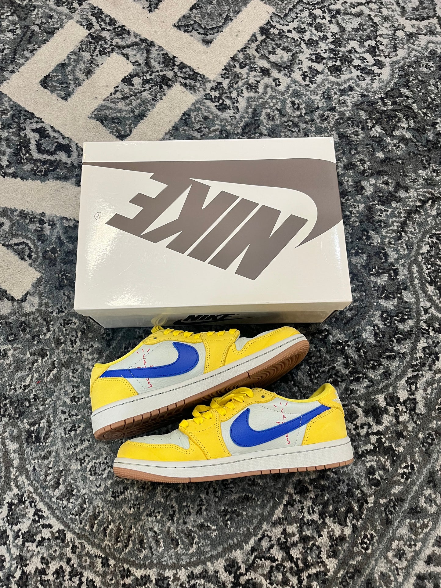 Pre-owned Canary Travis Scott 1 Low