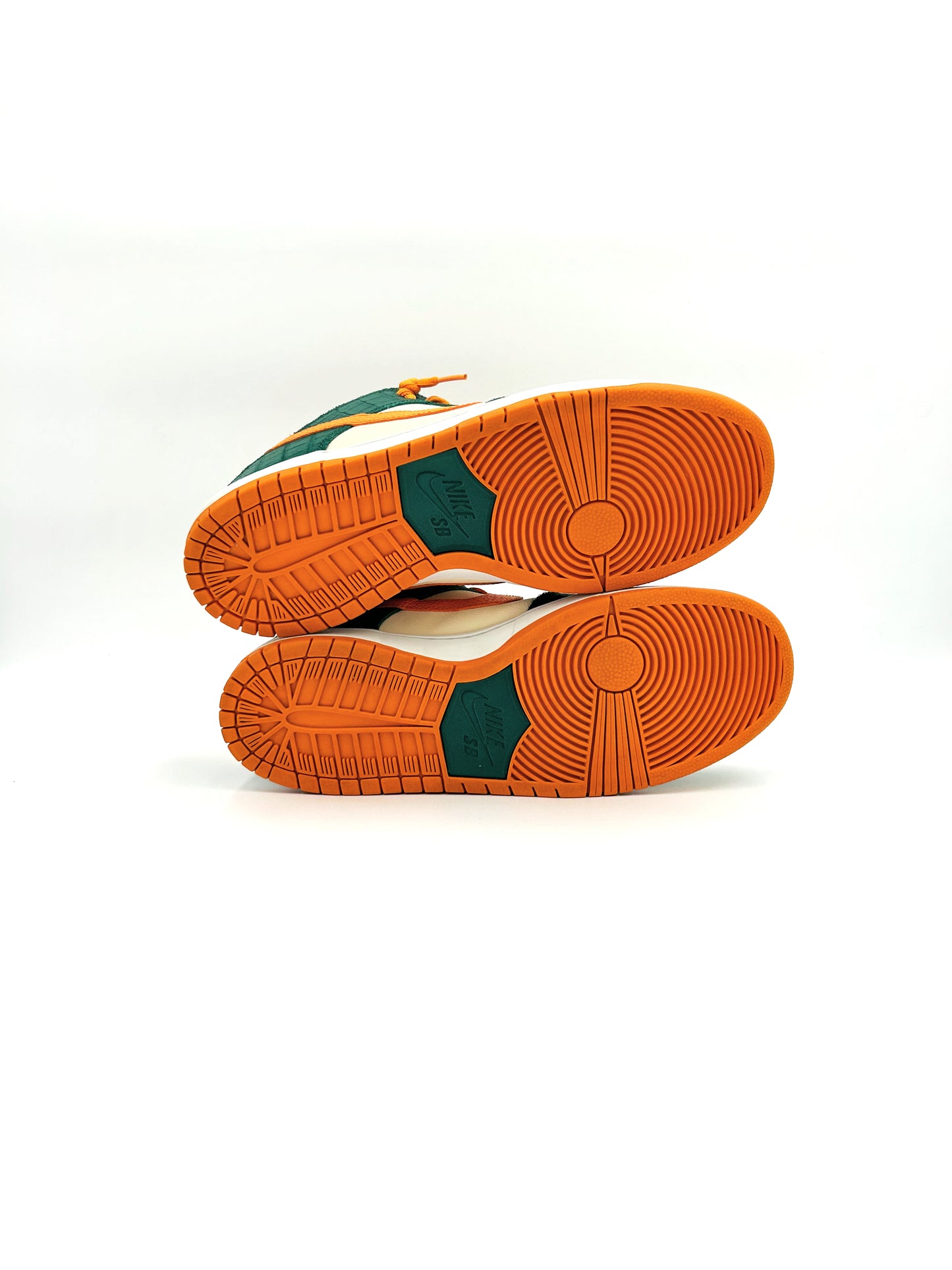 Pre-owned Nike SB Dunk Low Legion Pine Kumquat