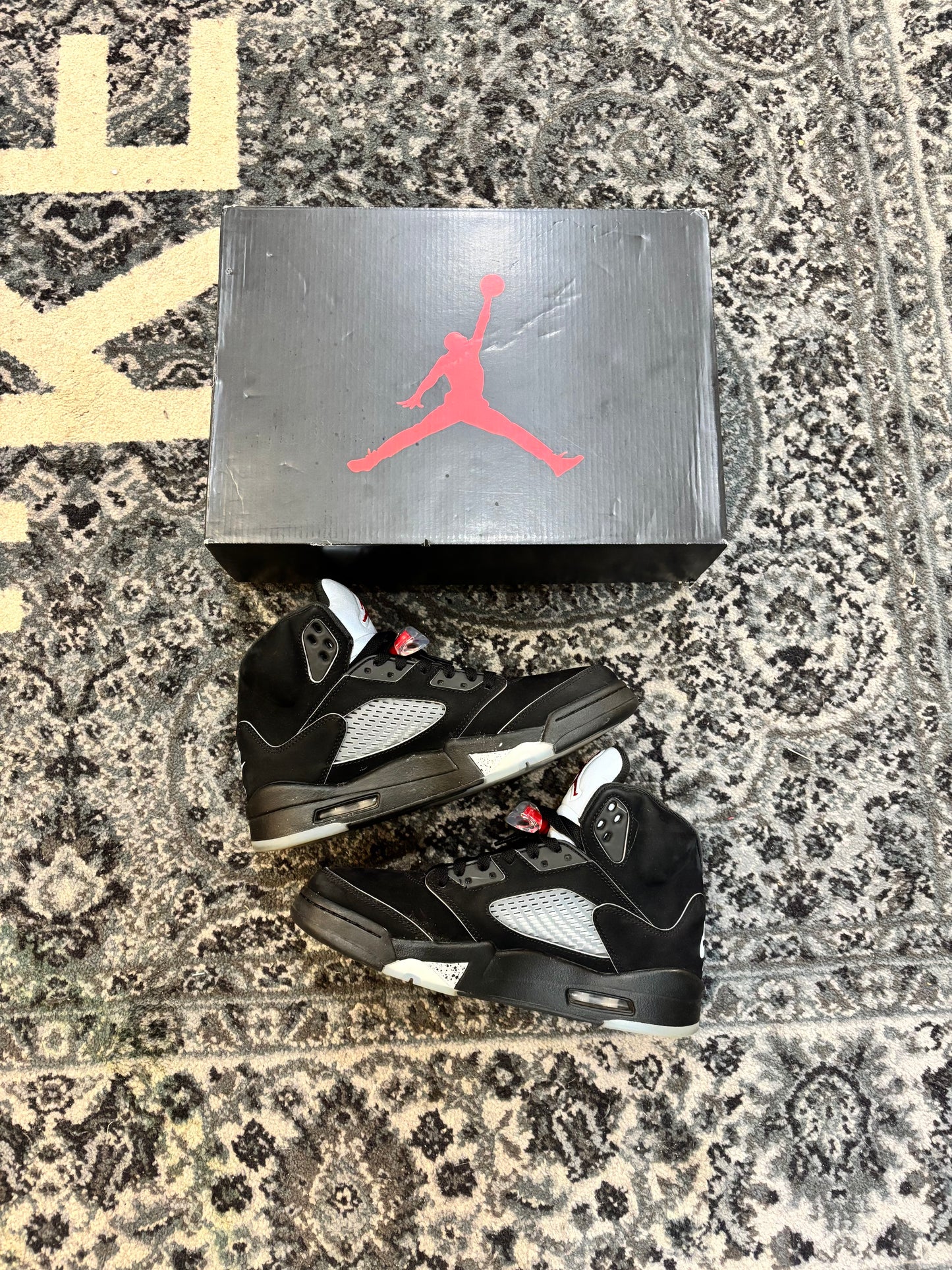 Pre-owned Black Metallic Reimagined