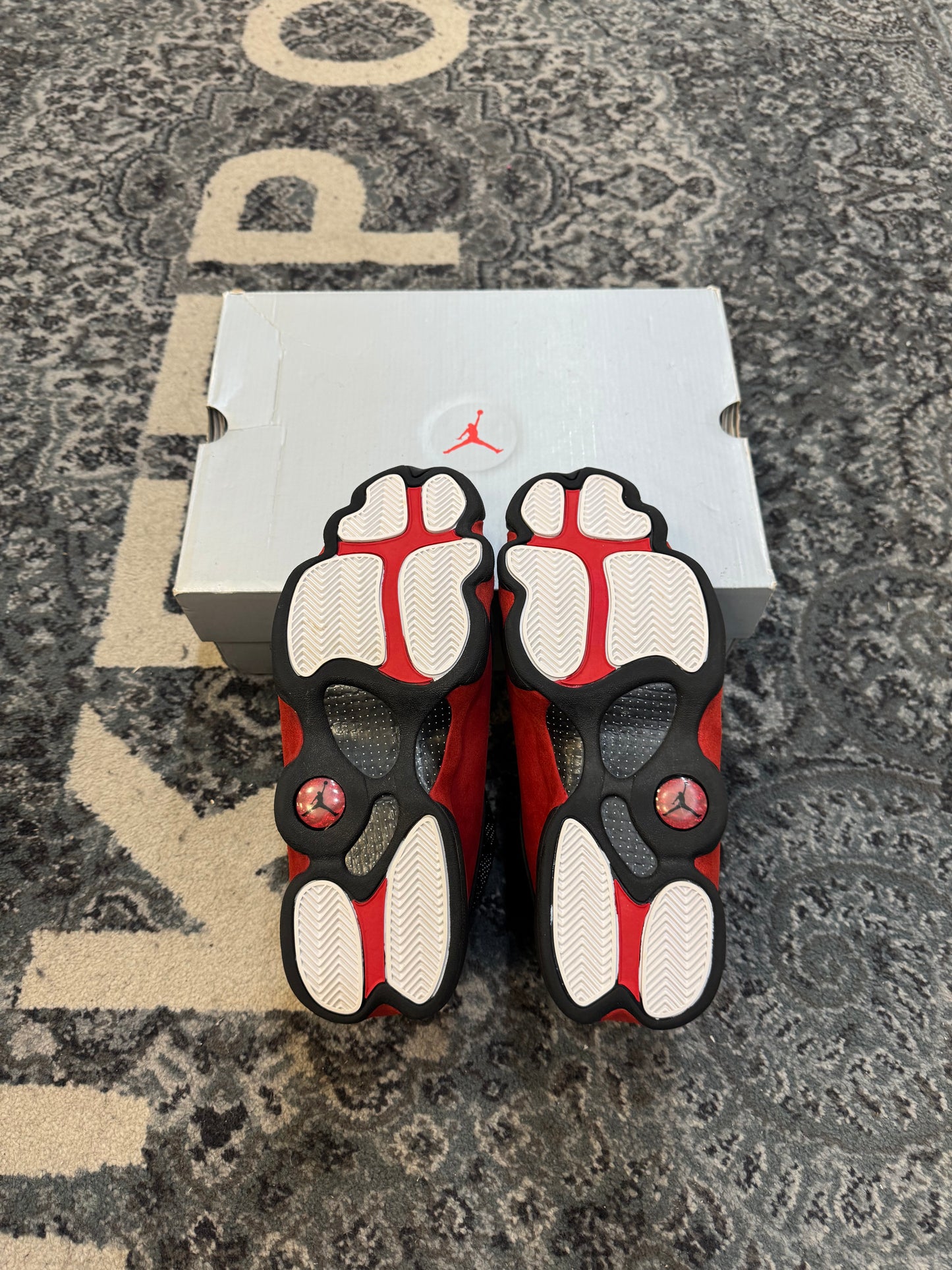 Pre-owned Bred 13