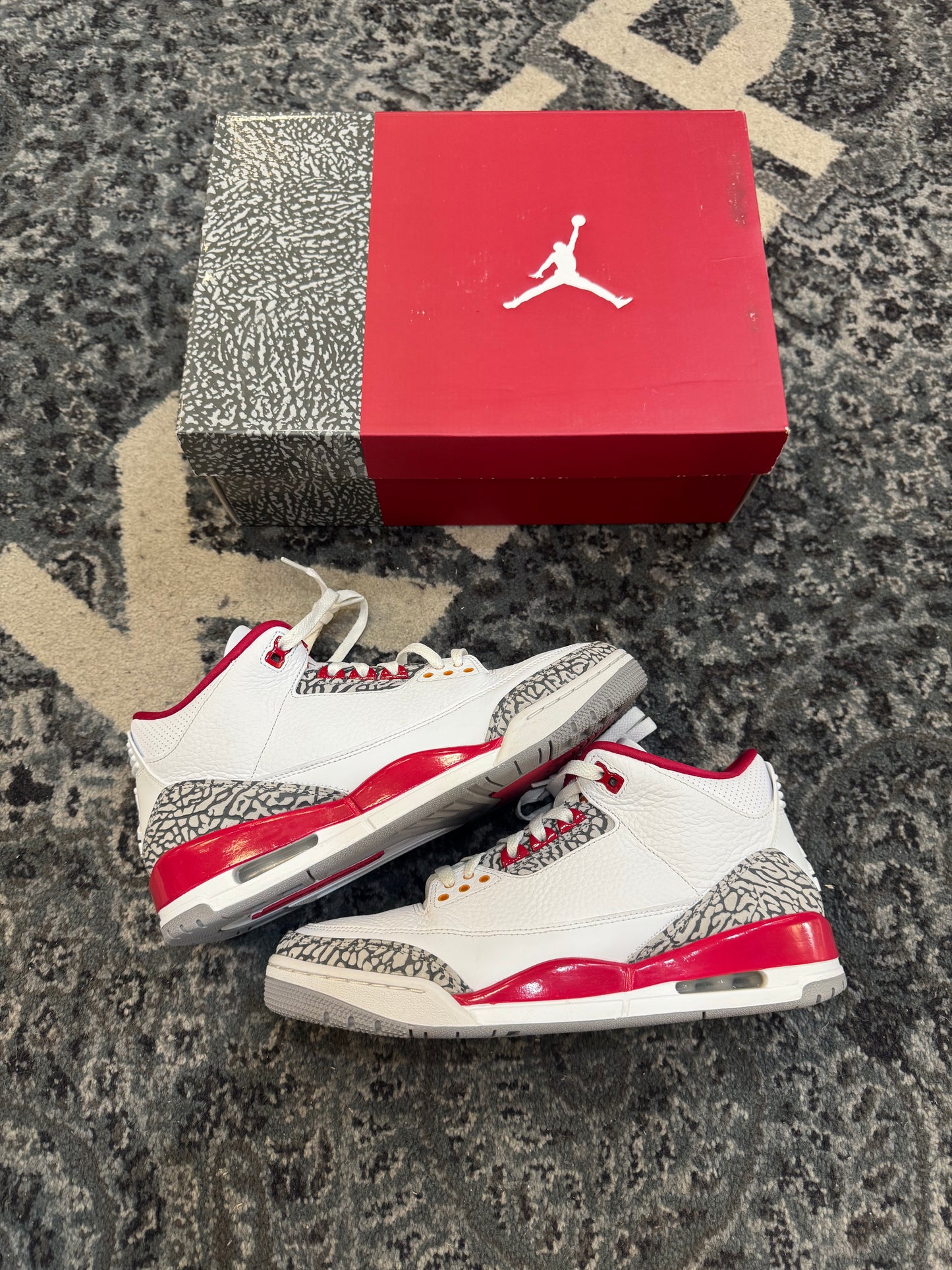 Pre-owned Retro 3 Cardinal