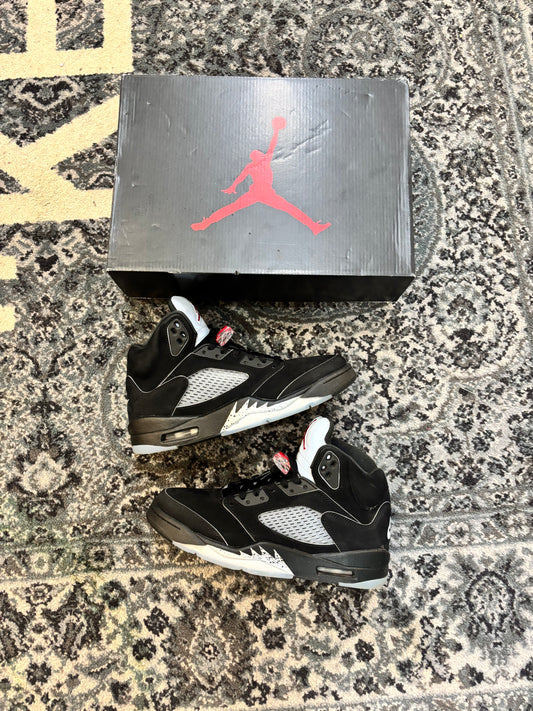 Pre-owned Black Metallic Reimagined