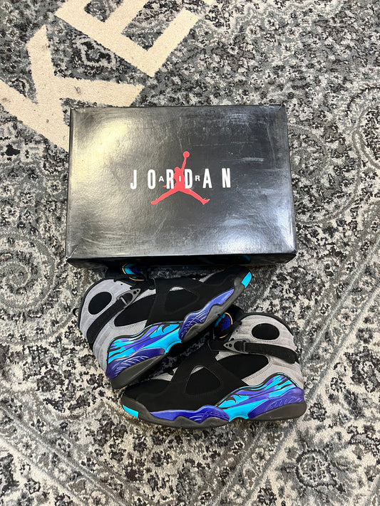 Pre-owned Aqua 8