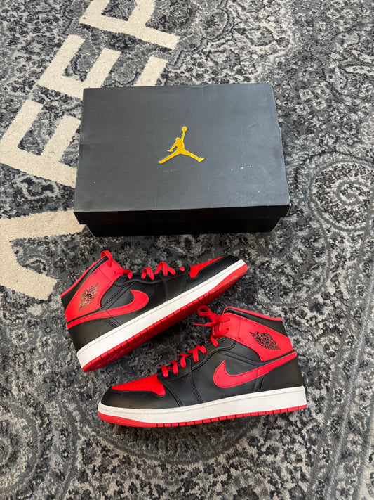 Pre-owned Bred Mid 1
