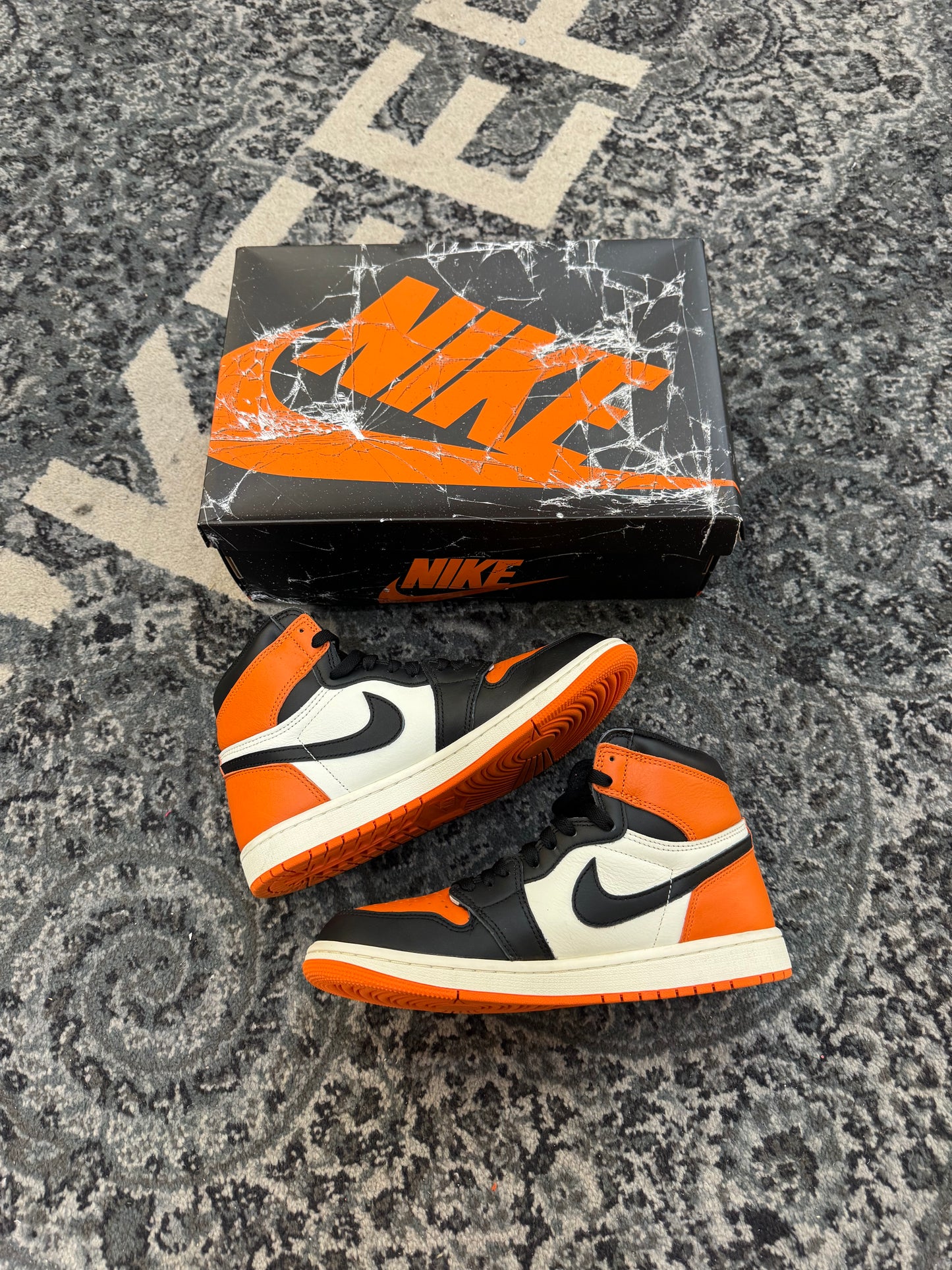 Pre-owned Shattered Backboard 1