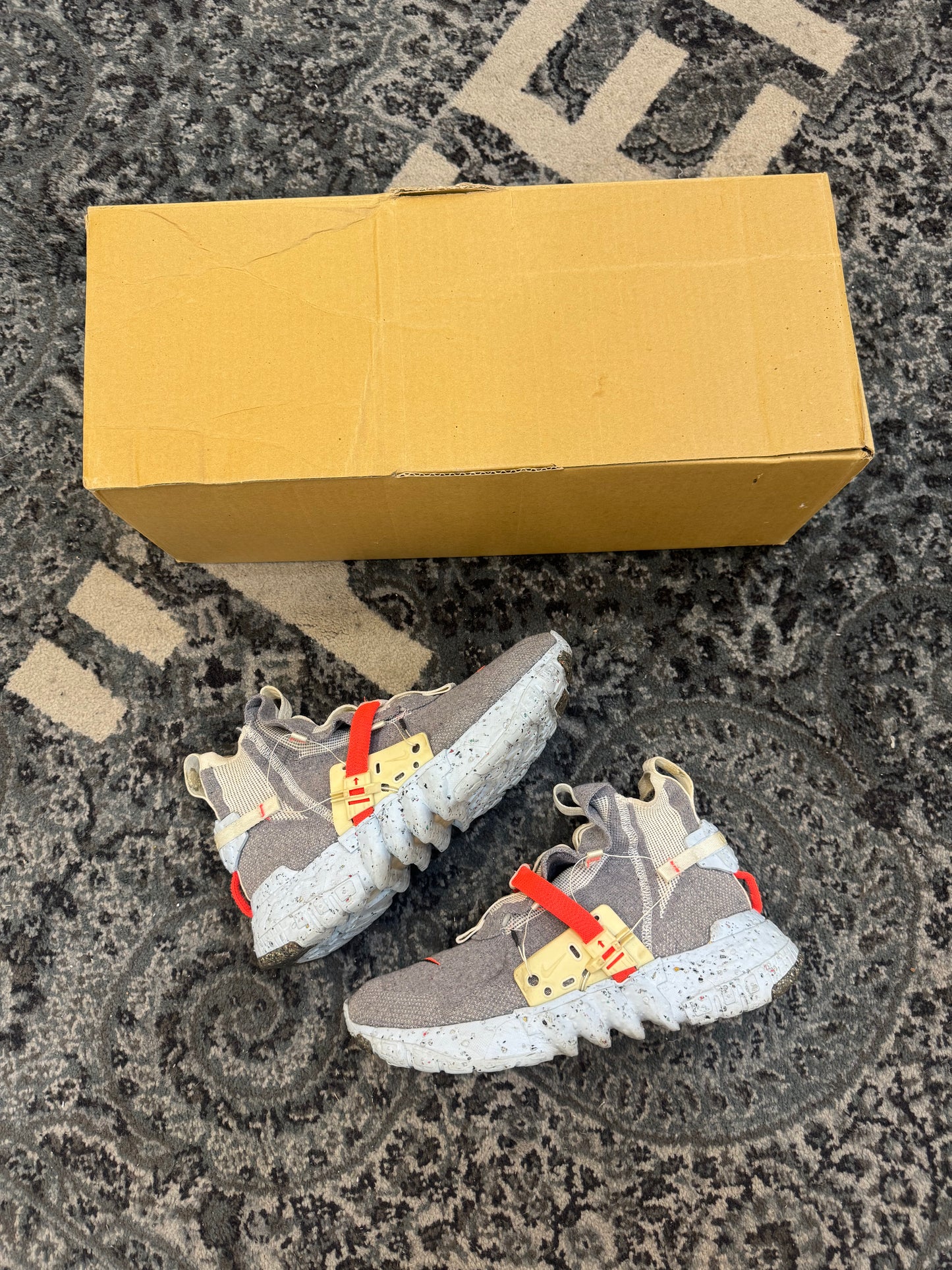 Pre-owned Nike Space Hippie 03 Hyper Crimson