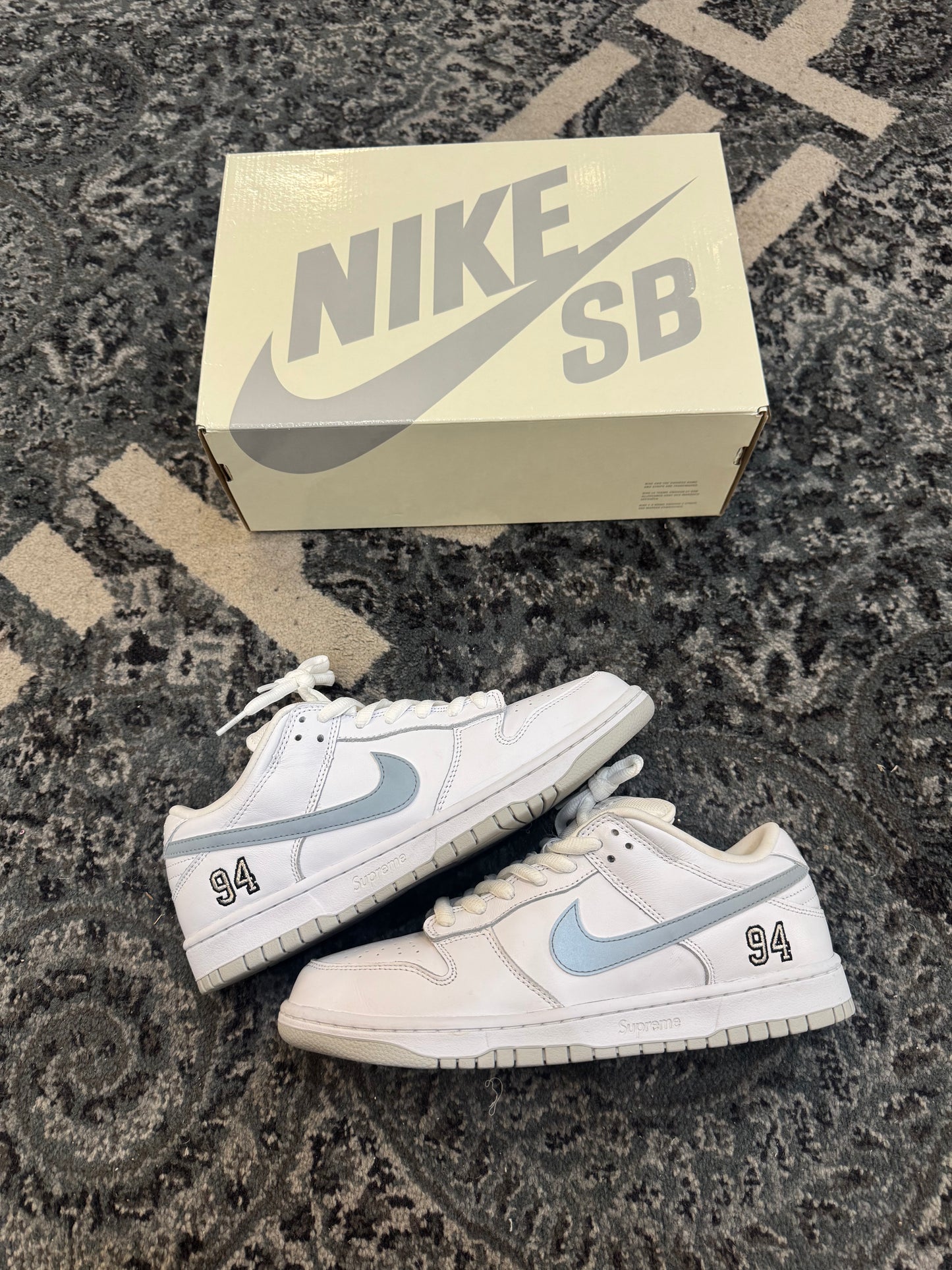 Pre-owned Nike SB Dunk Low Supreme White