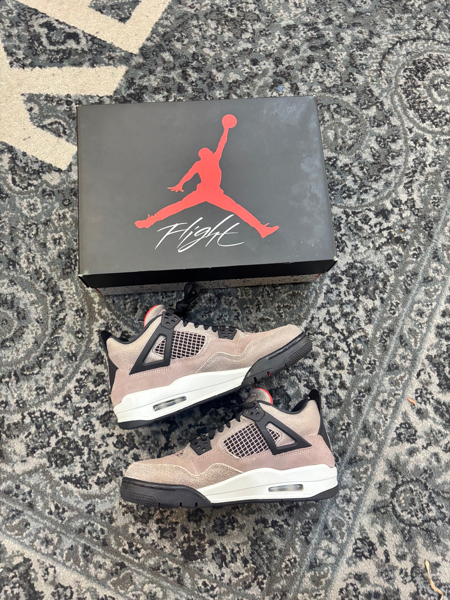 Pre-owned Taupe Haze 4