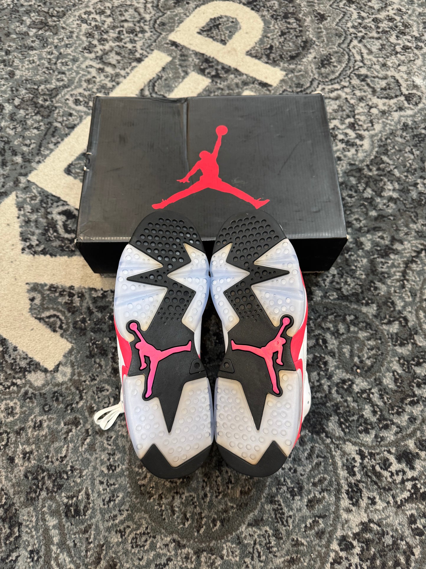 Pre-owned White Infrared 6 (2014)