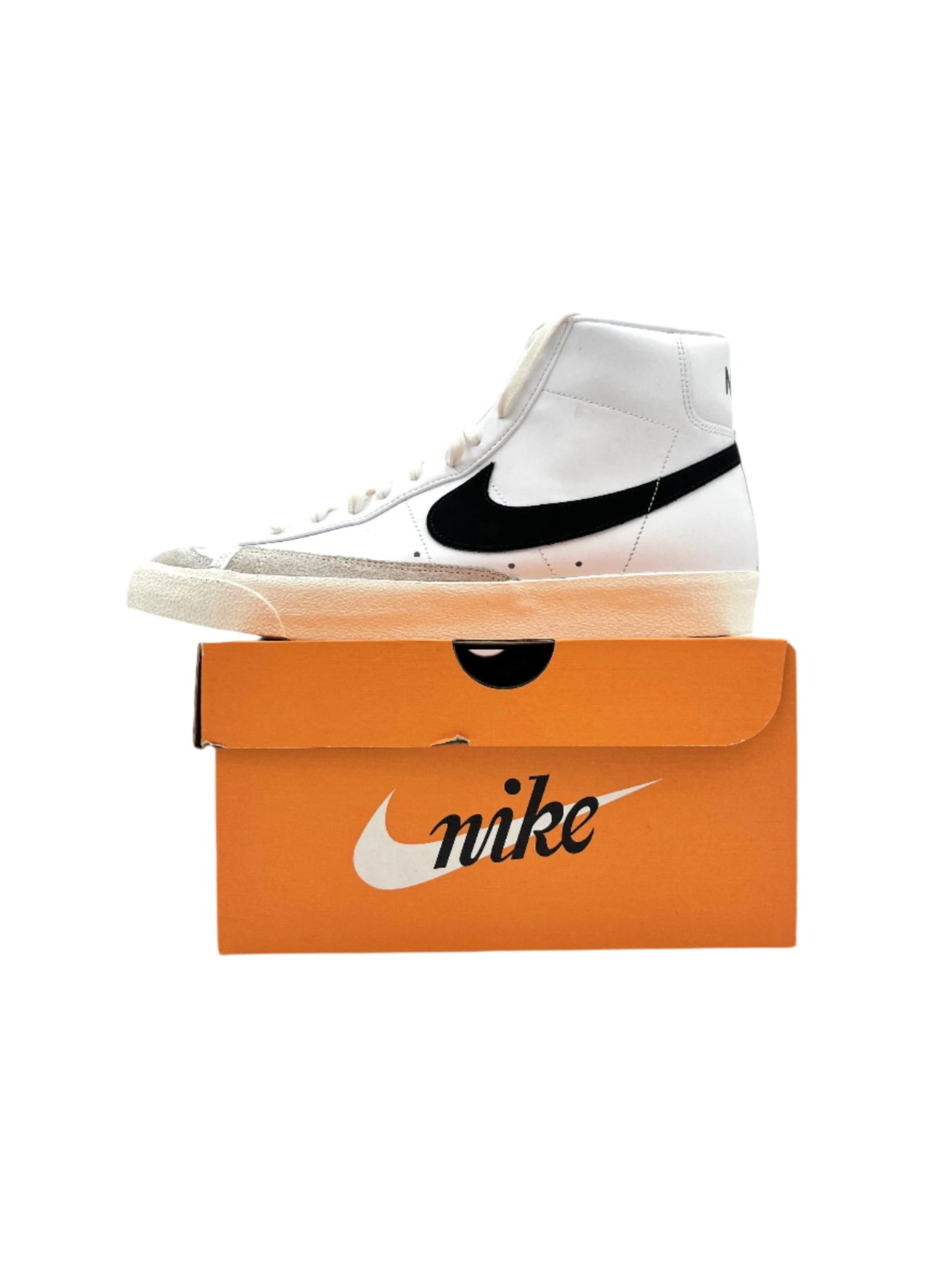 Pre-owned Nike Blazer Mid 77 Vintage White Black