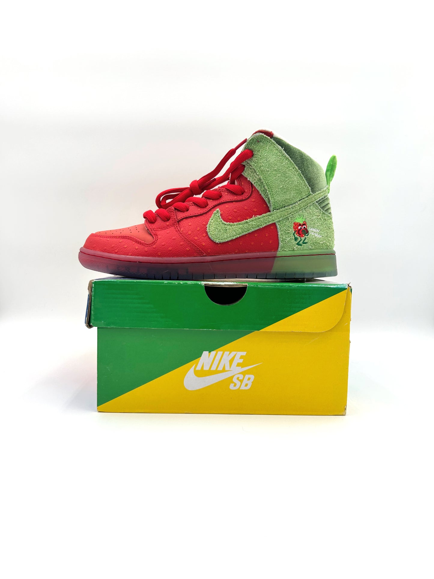 VNDS Nike SB Dunk High Strawberry Cough