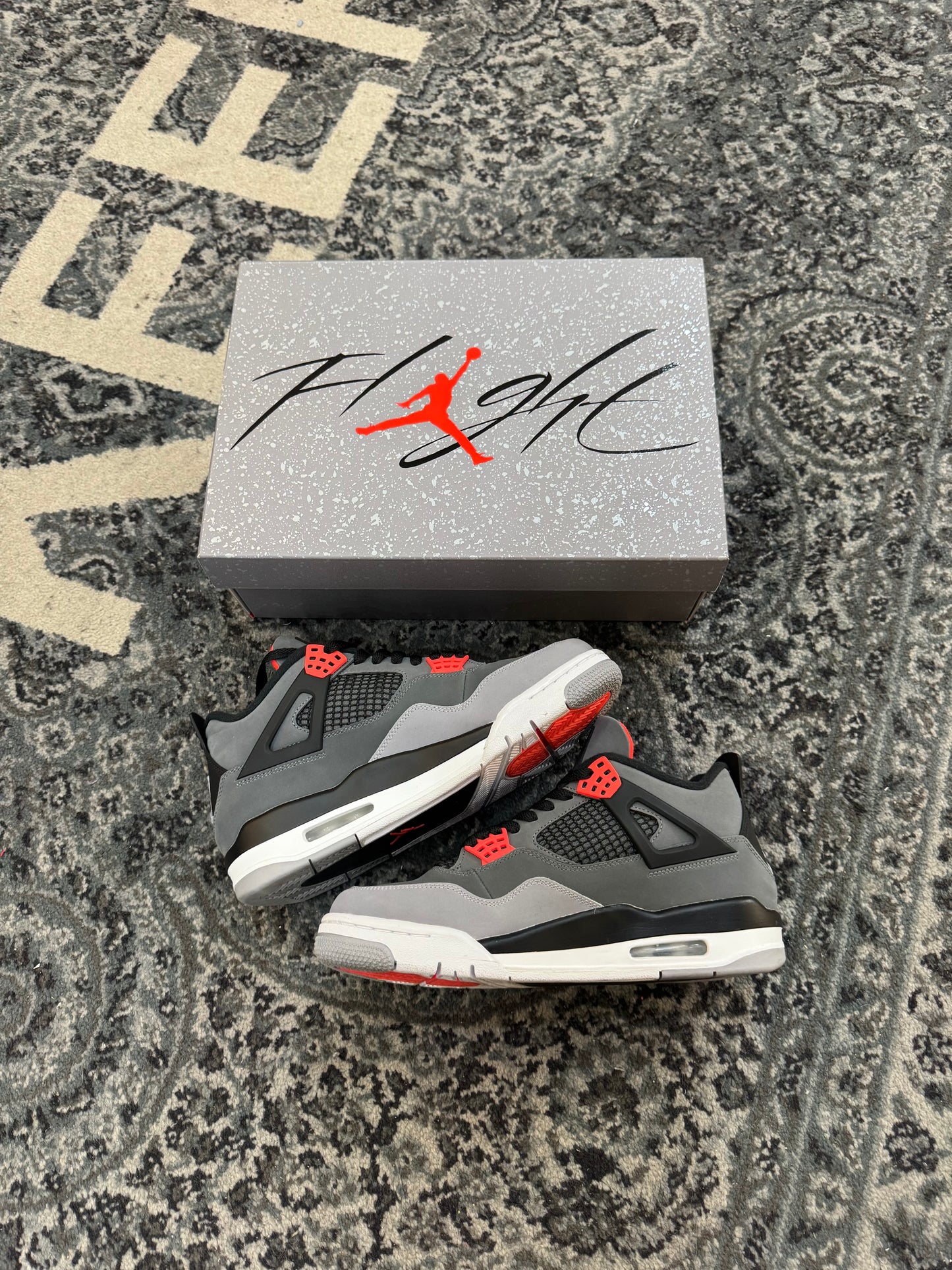 Pre-owned Infrared 4