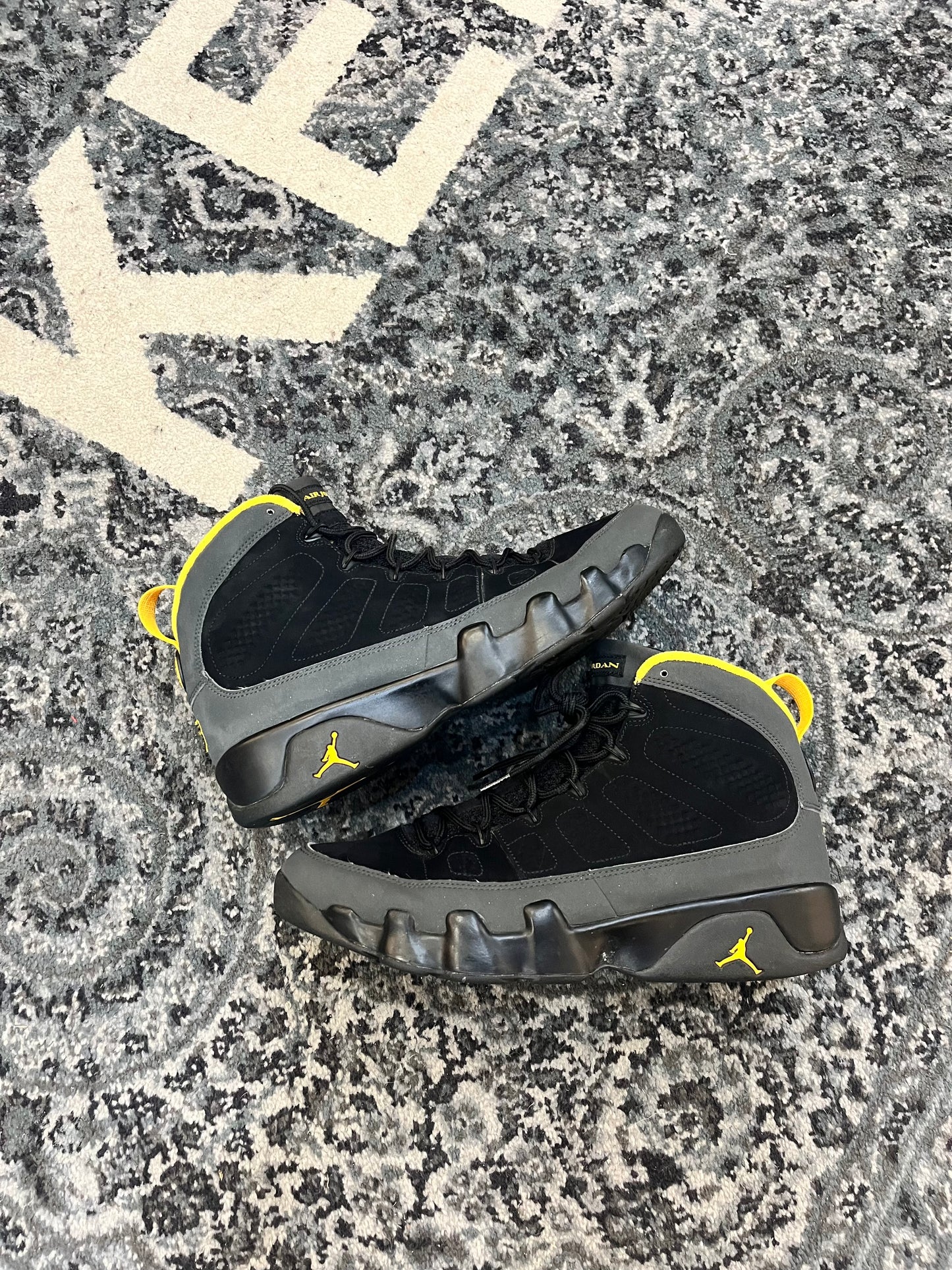 Pre-owned University Gold 9