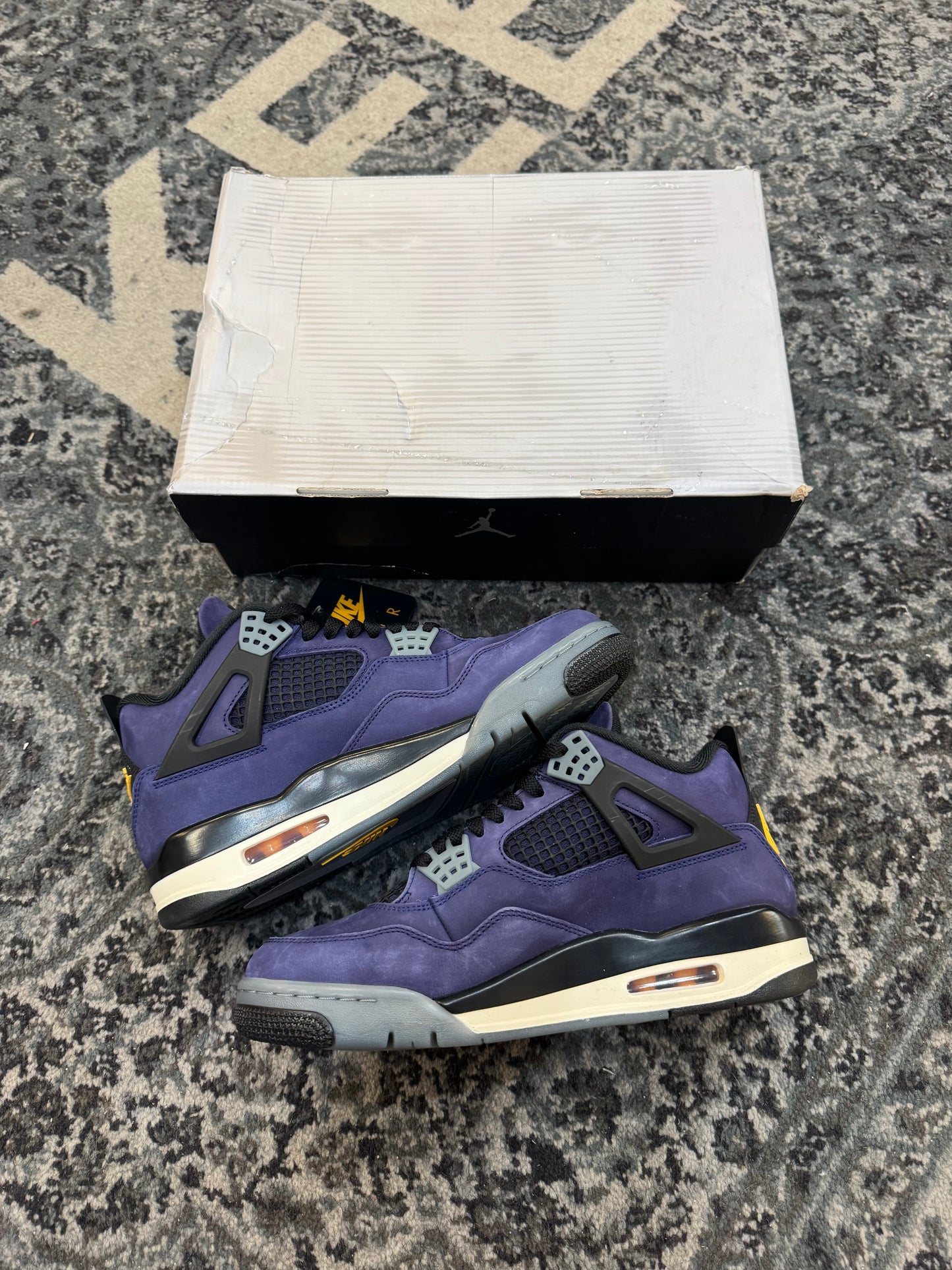 Pre-owned Lakers 4