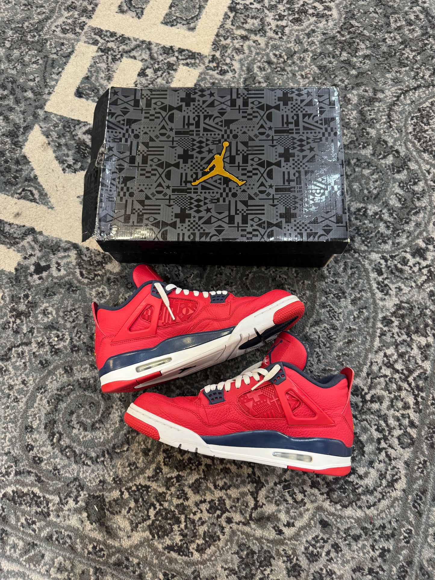 Pre-owned Fiba 4